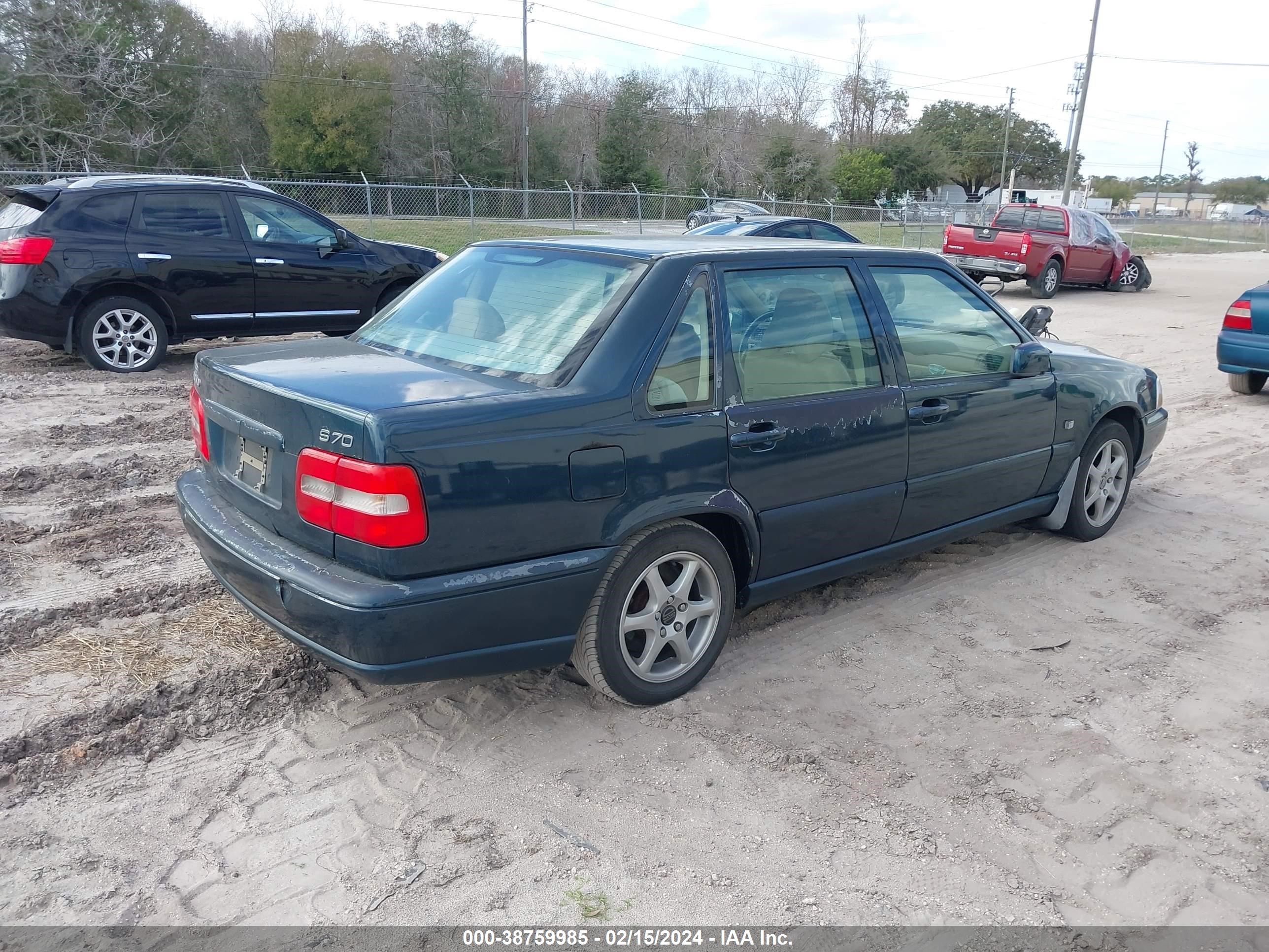 Photo 3 VIN: YV1LS55A7X2604417 - VOLVO S70 