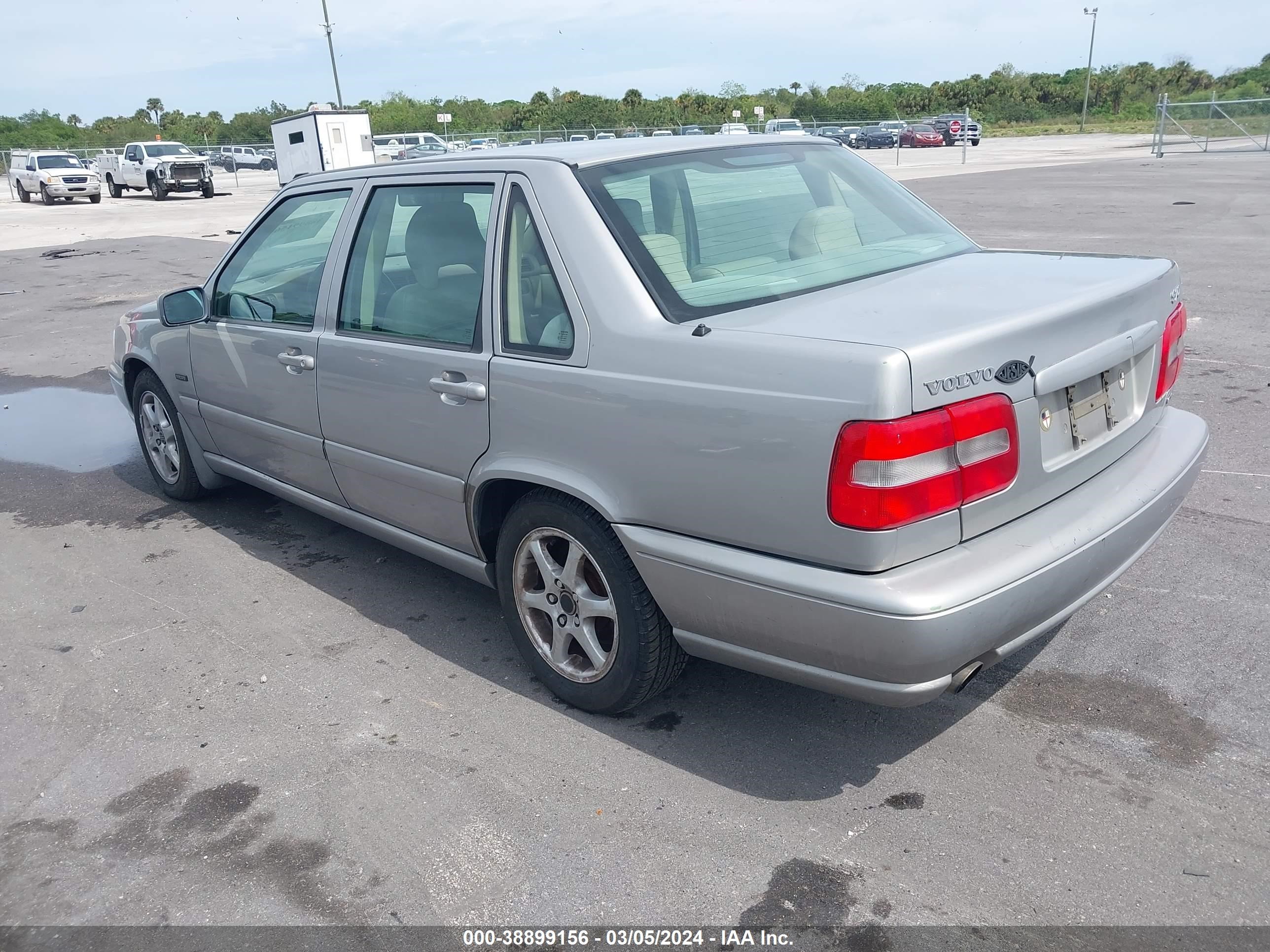 Photo 2 VIN: YV1LS5677W1519598 - VOLVO S70 