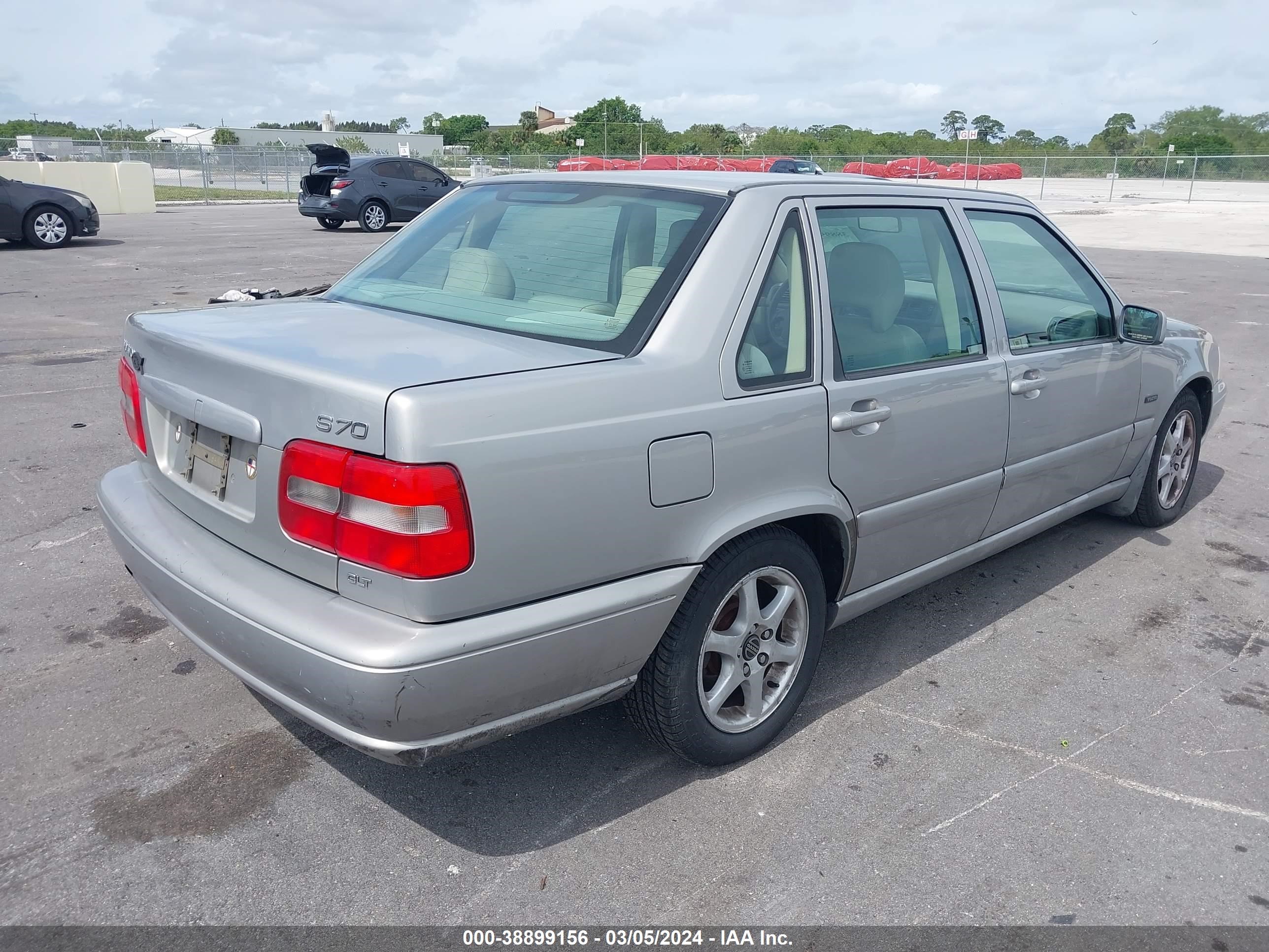 Photo 3 VIN: YV1LS5677W1519598 - VOLVO S70 