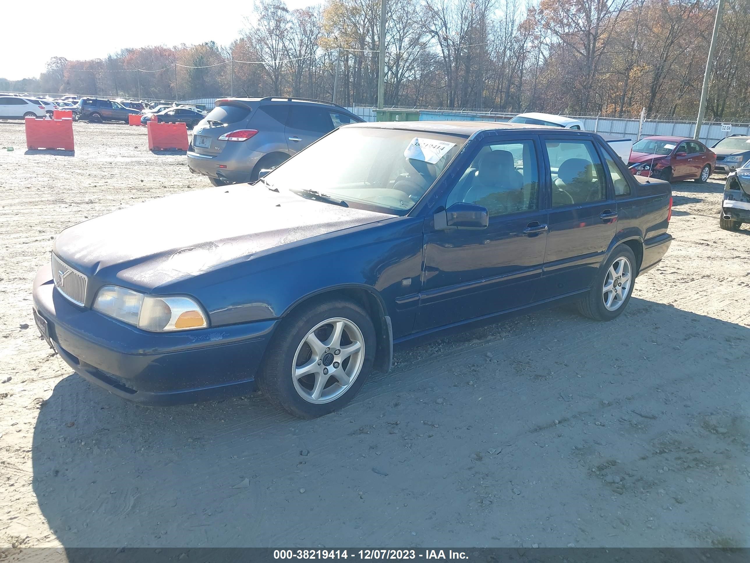 Photo 1 VIN: YV1LS56D1Y2624124 - VOLVO S70 