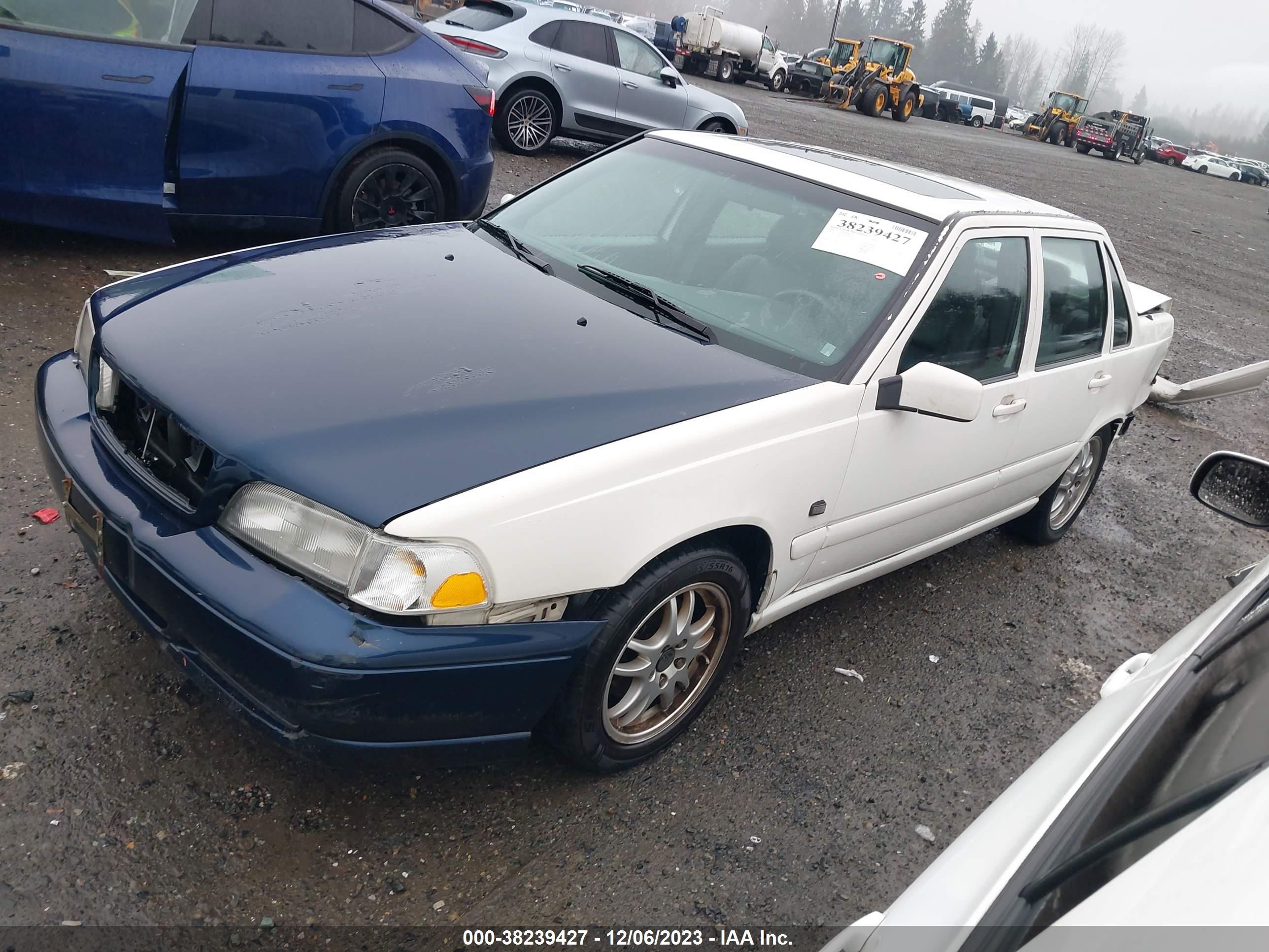 Photo 1 VIN: YV1LS56D2Y2664910 - VOLVO S70 