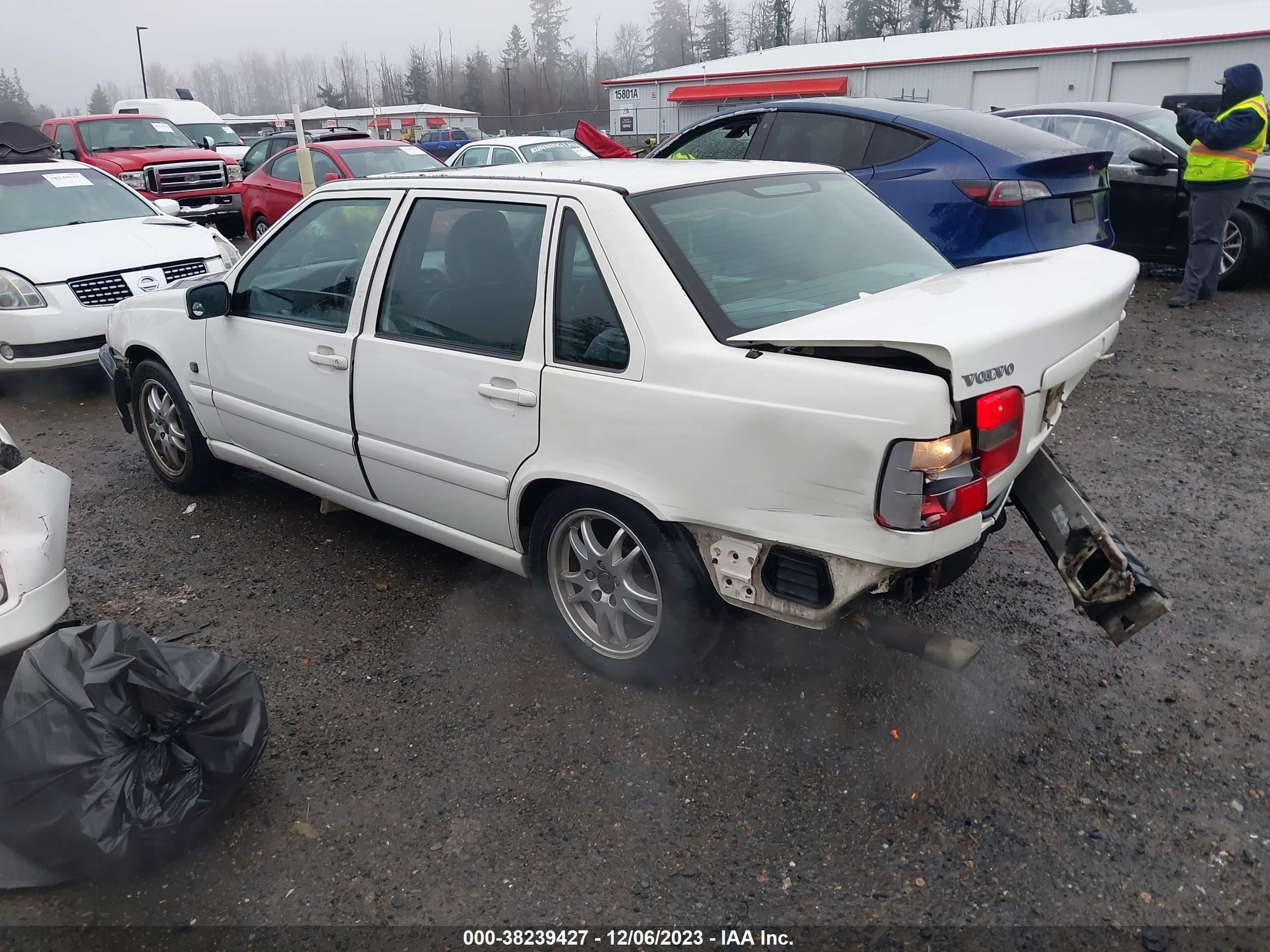 Photo 2 VIN: YV1LS56D2Y2664910 - VOLVO S70 