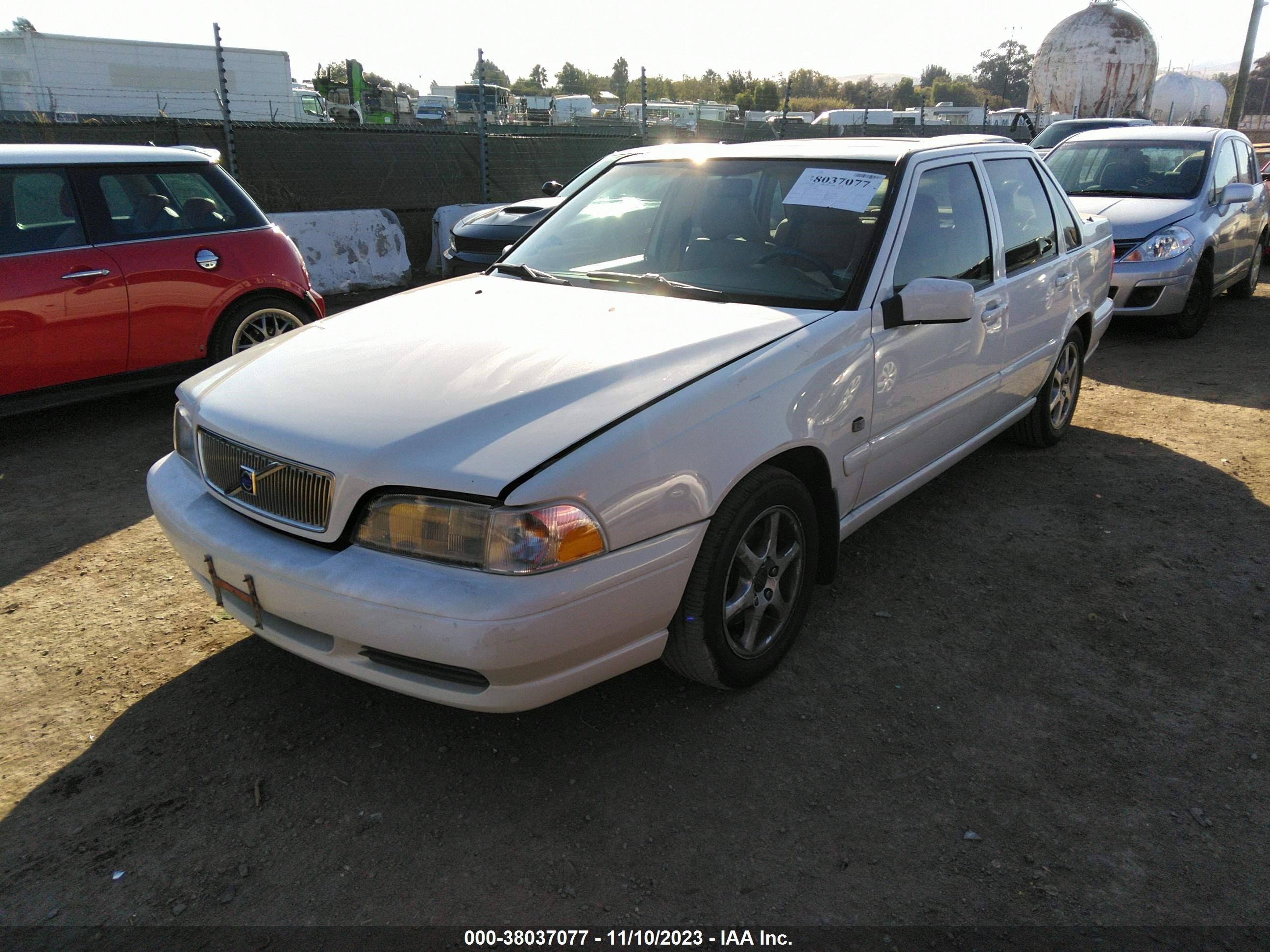 Photo 1 VIN: YV1LS56D4Y2623601 - VOLVO S70 