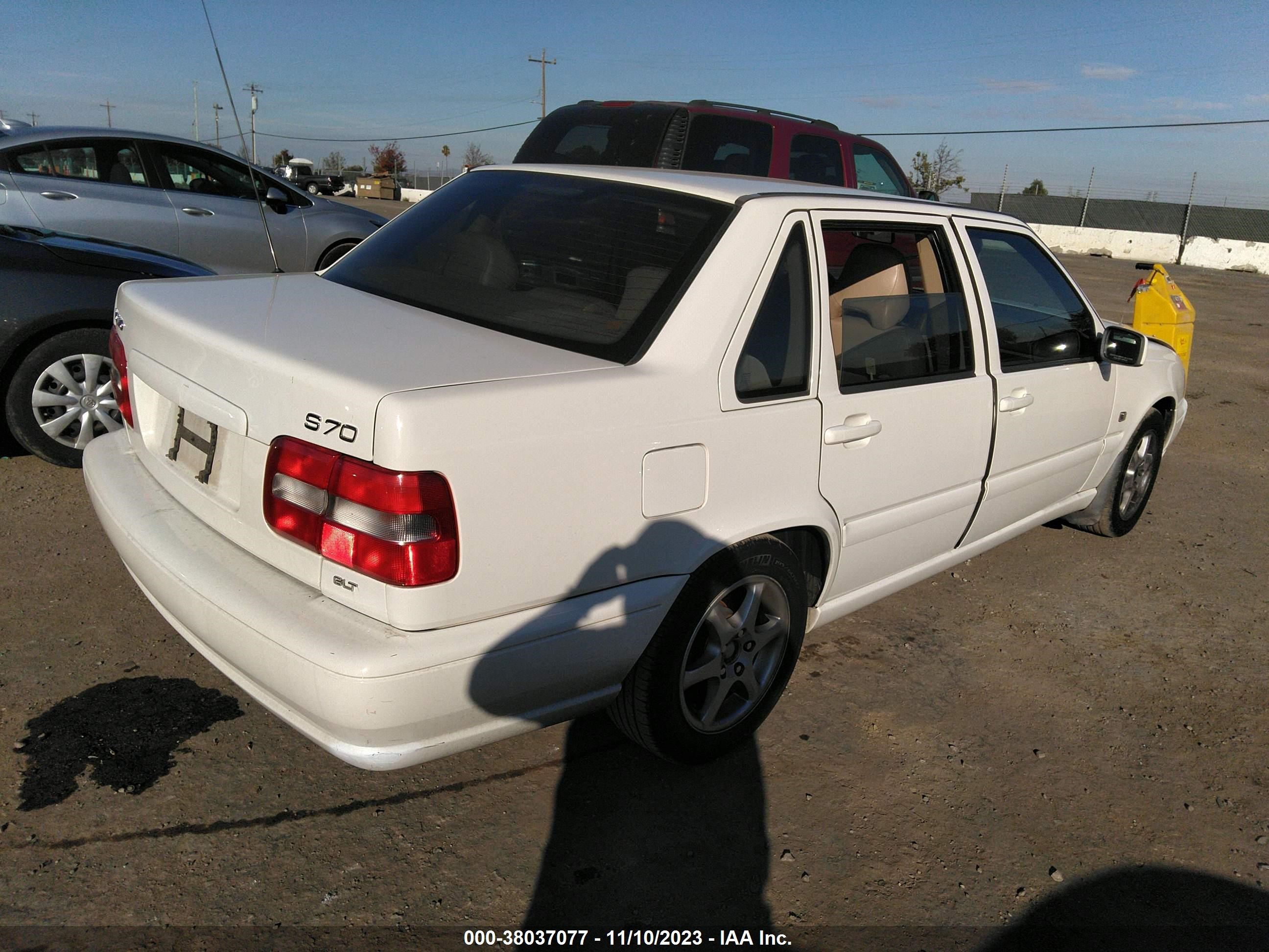 Photo 3 VIN: YV1LS56D4Y2623601 - VOLVO S70 