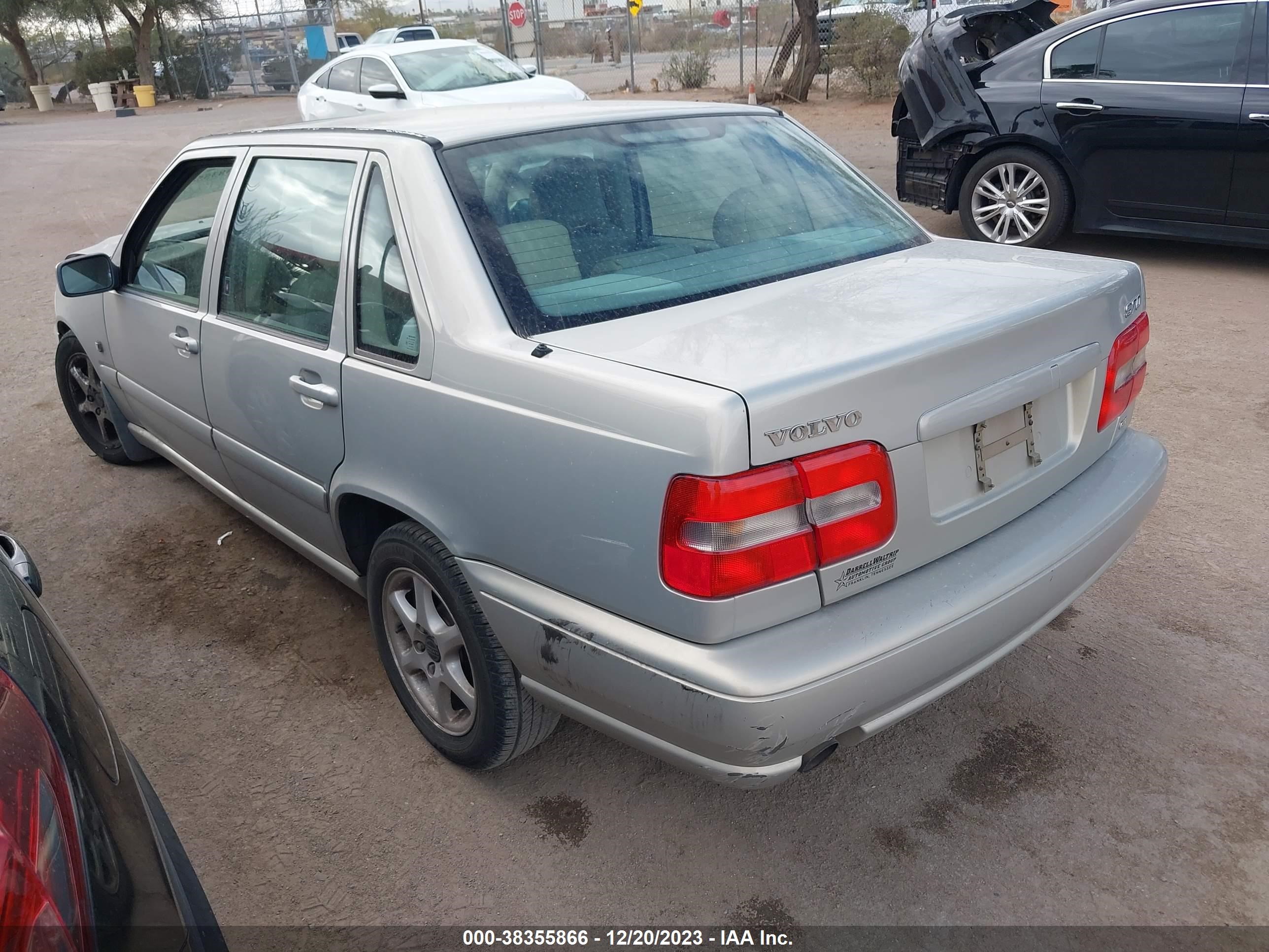 Photo 2 VIN: YV1LS56D7Y2630526 - VOLVO S70 