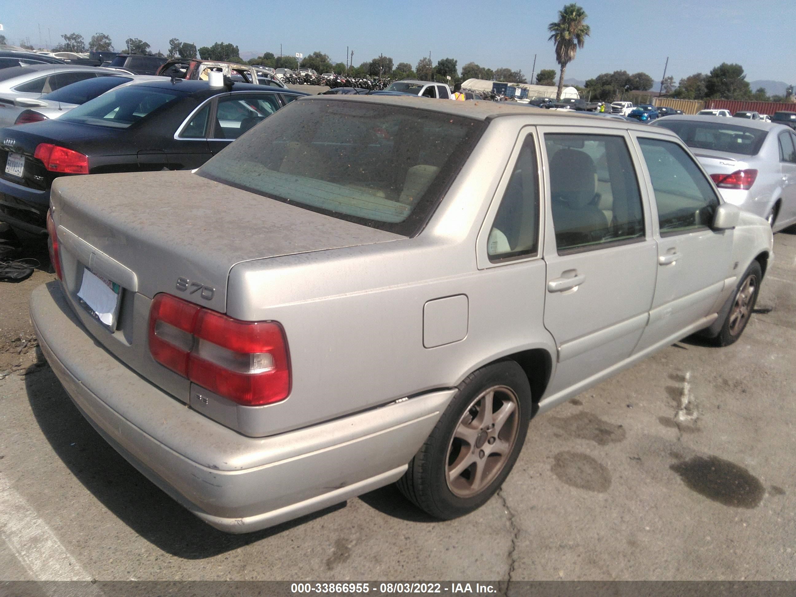 Photo 4 VIN: YV1LS61J4Y2667584 - VOLVO S70 