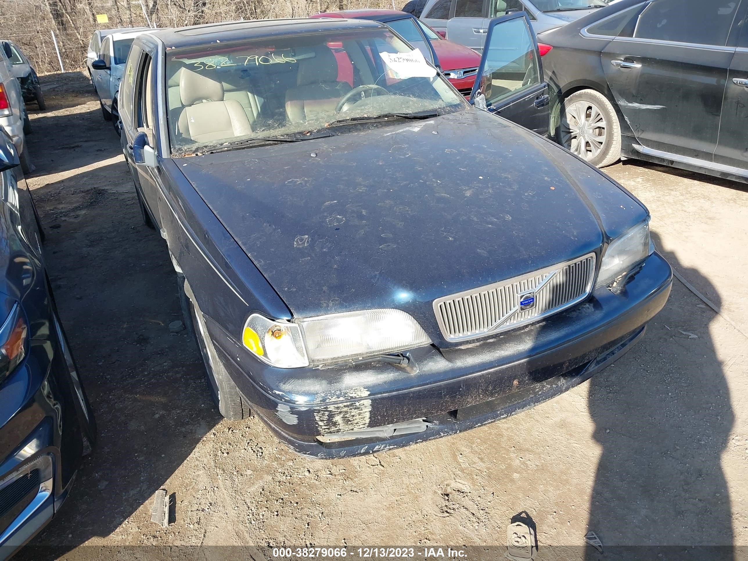 Photo 5 VIN: YV1LS61J5Y2630379 - VOLVO S70 