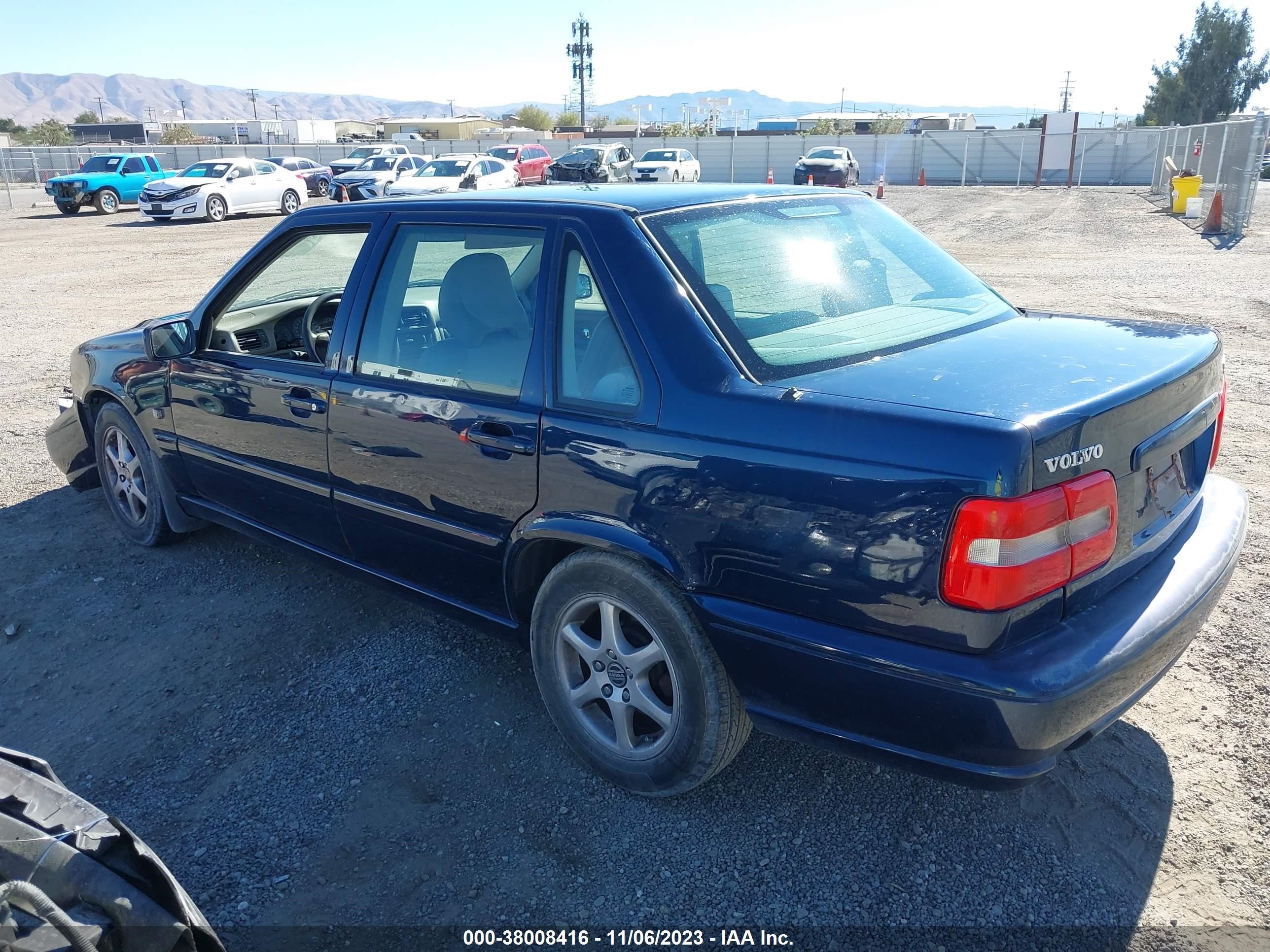 Photo 2 VIN: YV1LS61J8Y2648486 - VOLVO S70 