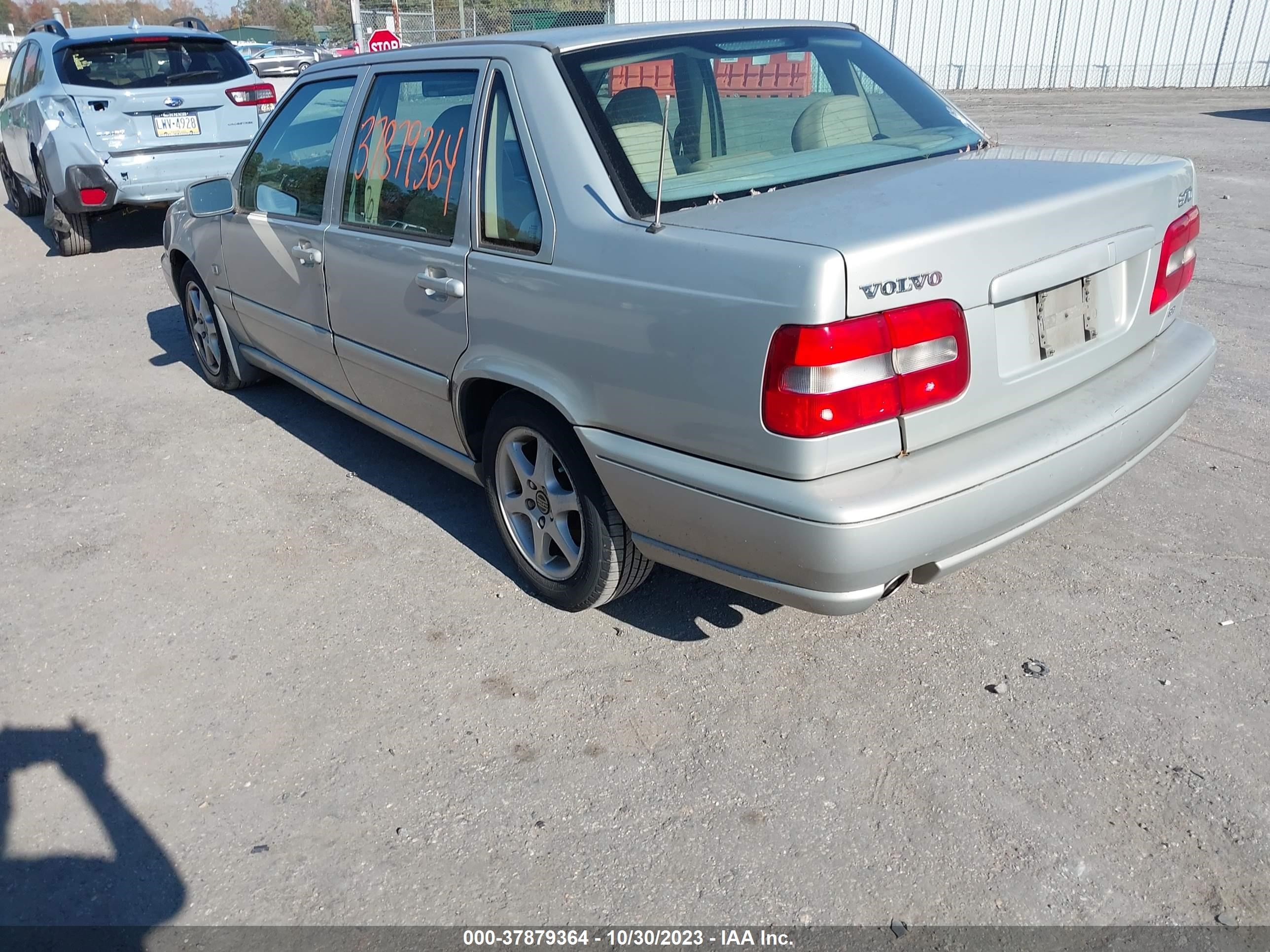 Photo 2 VIN: YV1LS61J9Y2659884 - VOLVO S70 