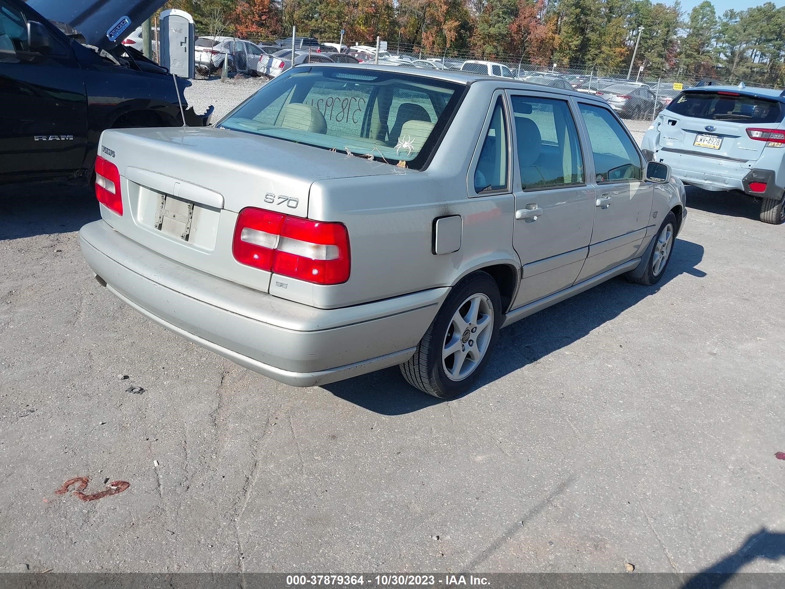 Photo 3 VIN: YV1LS61J9Y2659884 - VOLVO S70 