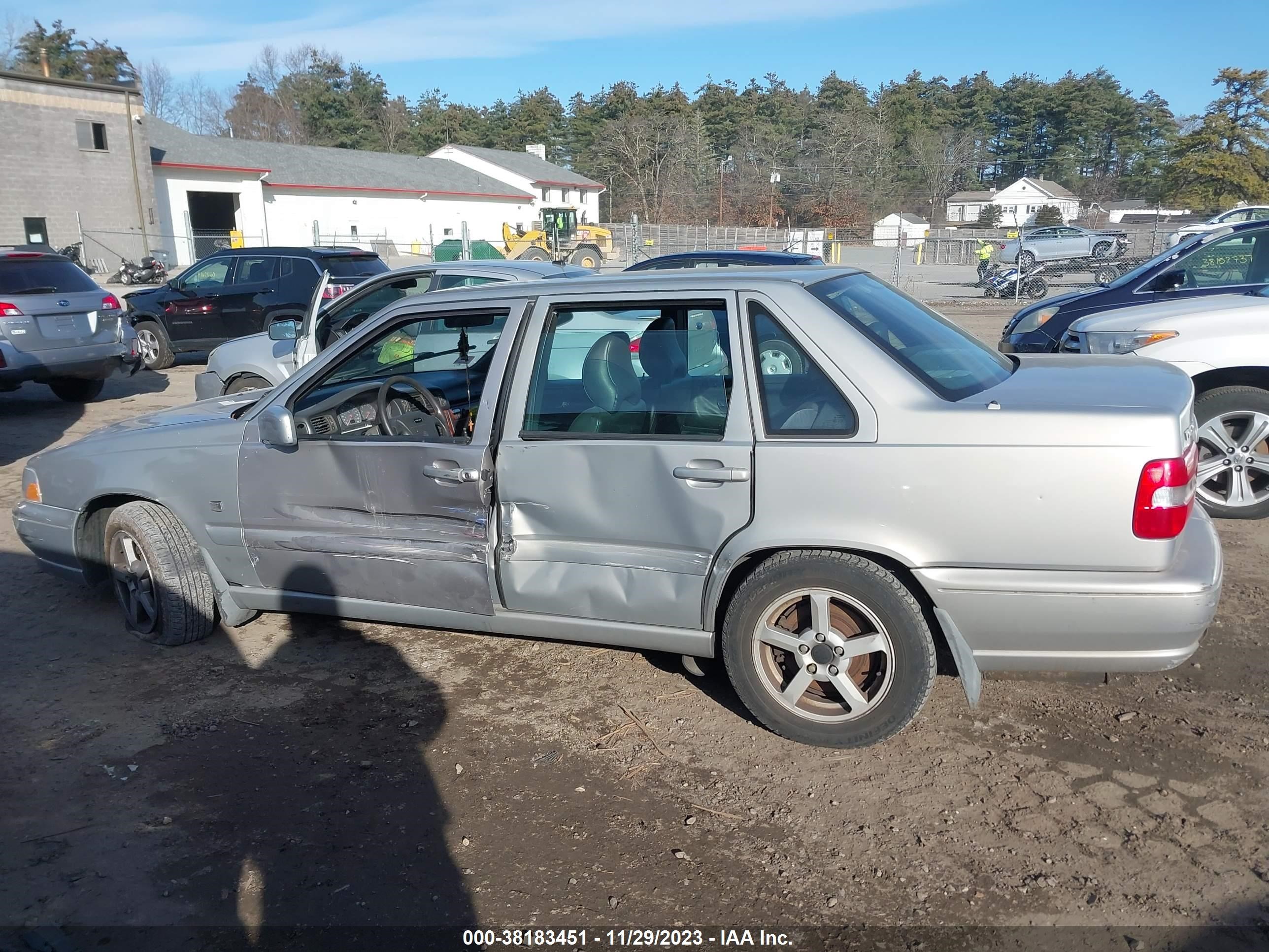 Photo 13 VIN: YV1LT56DXX2580538 - VOLVO S70 