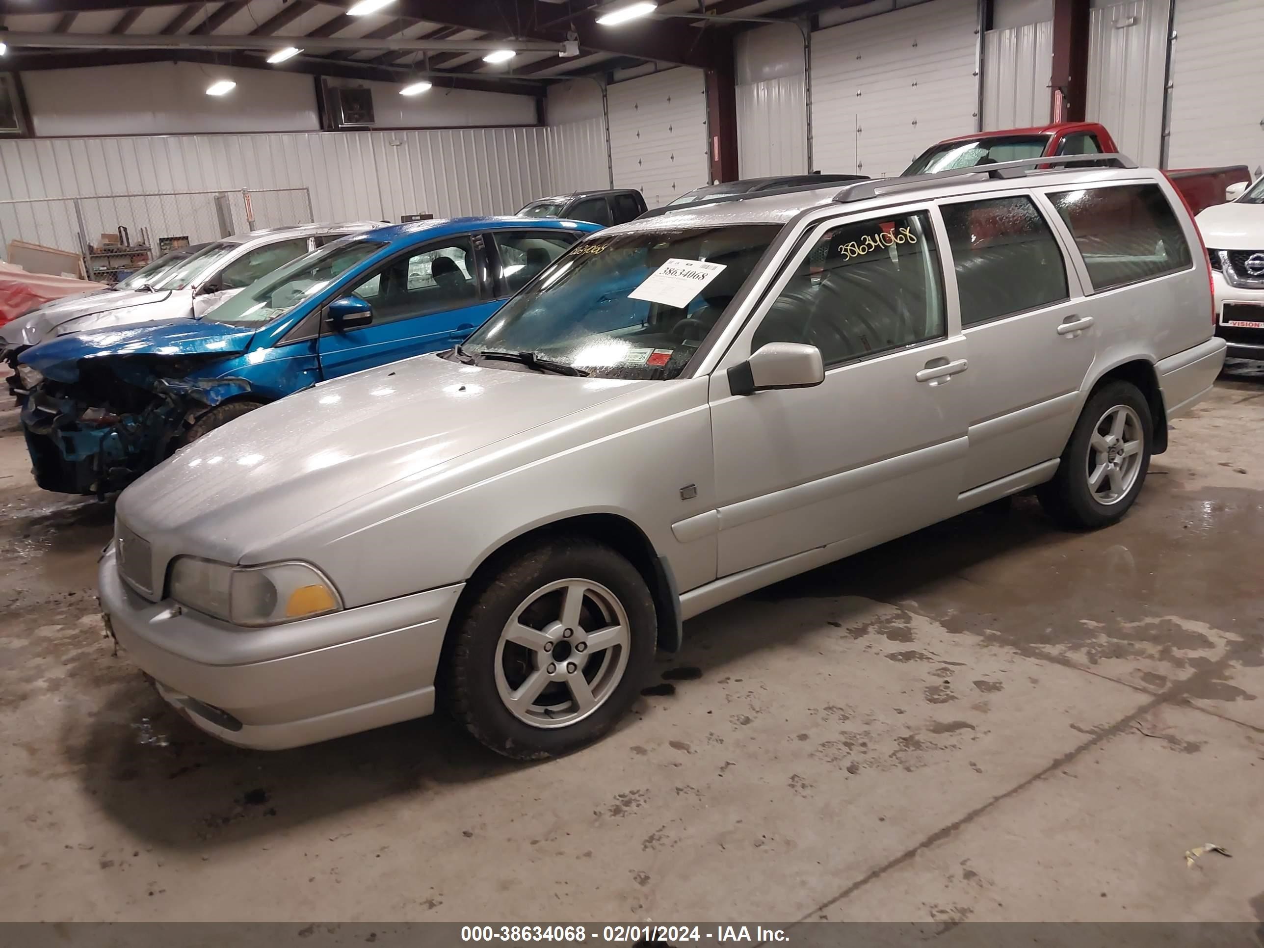 Photo 1 VIN: YV1LV56D7X2580006 - VOLVO V70 