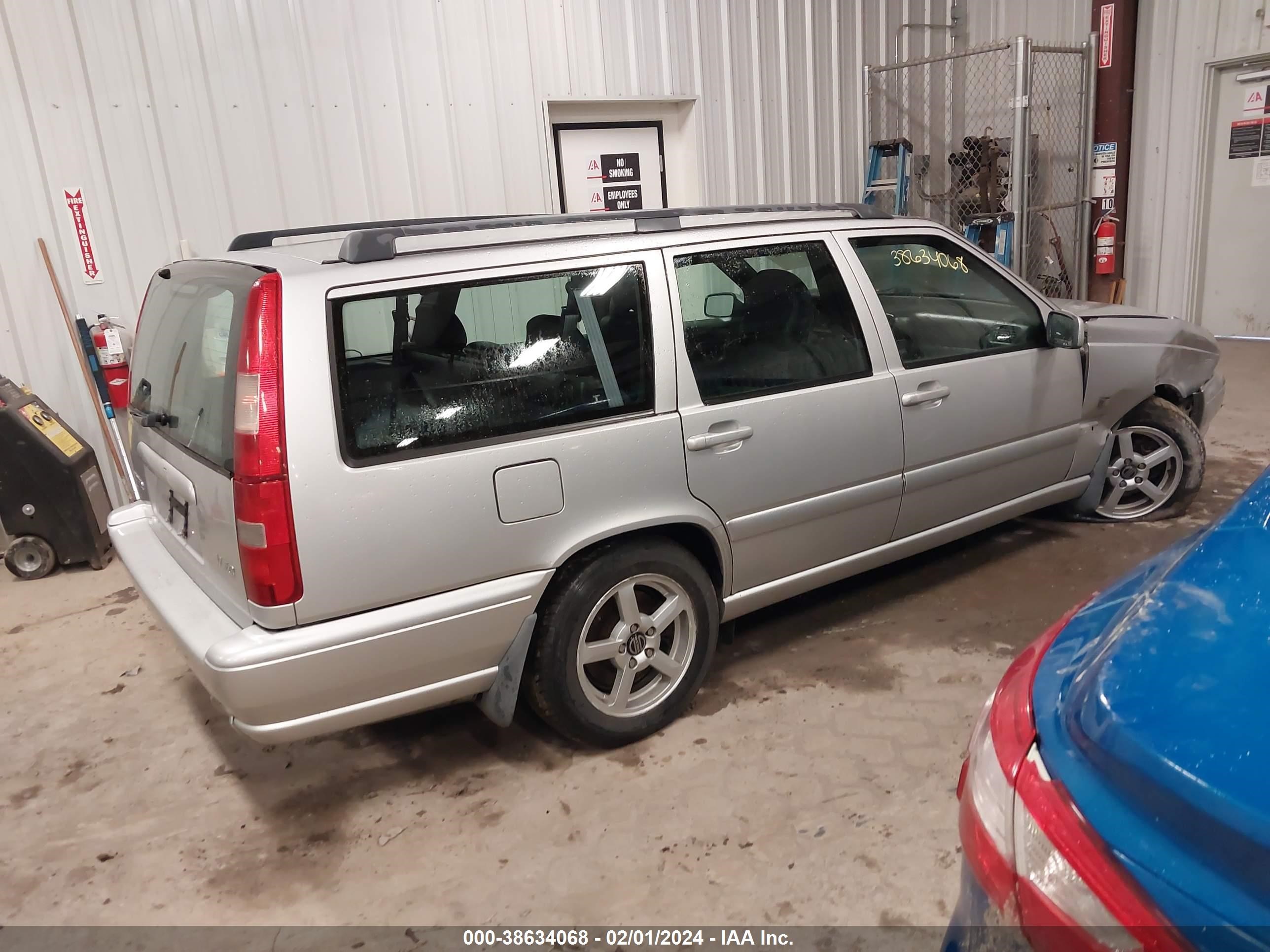 Photo 3 VIN: YV1LV56D7X2580006 - VOLVO V70 