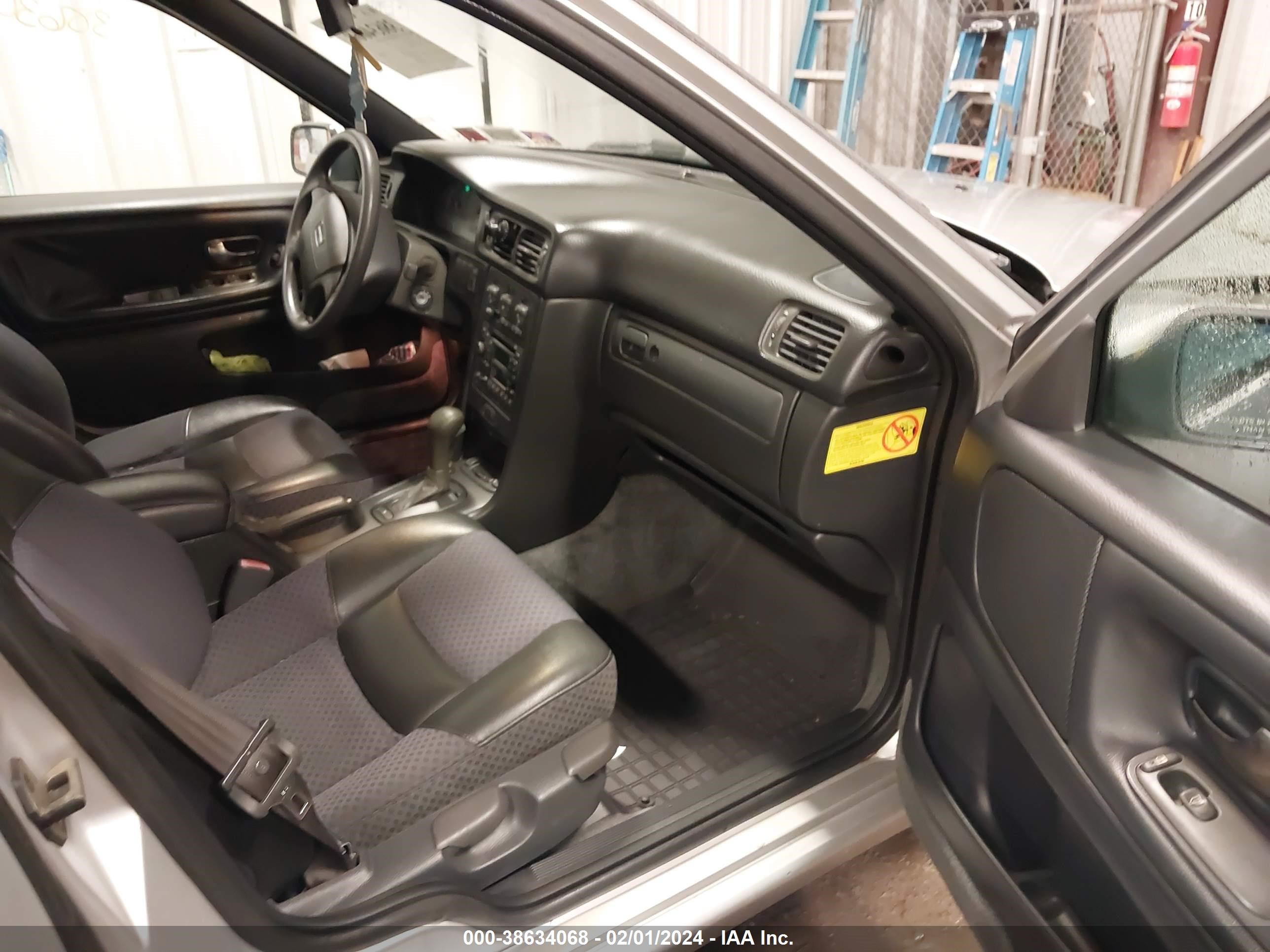 Photo 4 VIN: YV1LV56D7X2580006 - VOLVO V70 