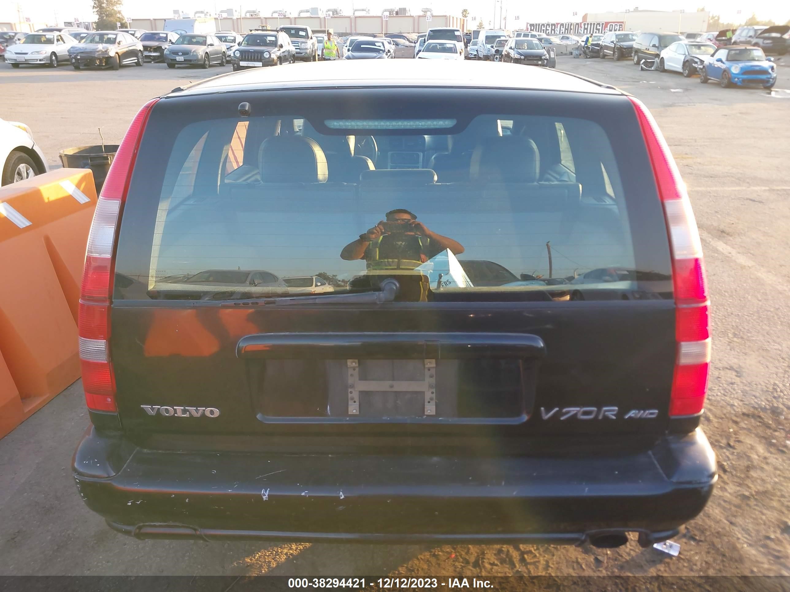 Photo 15 VIN: YV1LV62D9X2575935 - VOLVO V70 