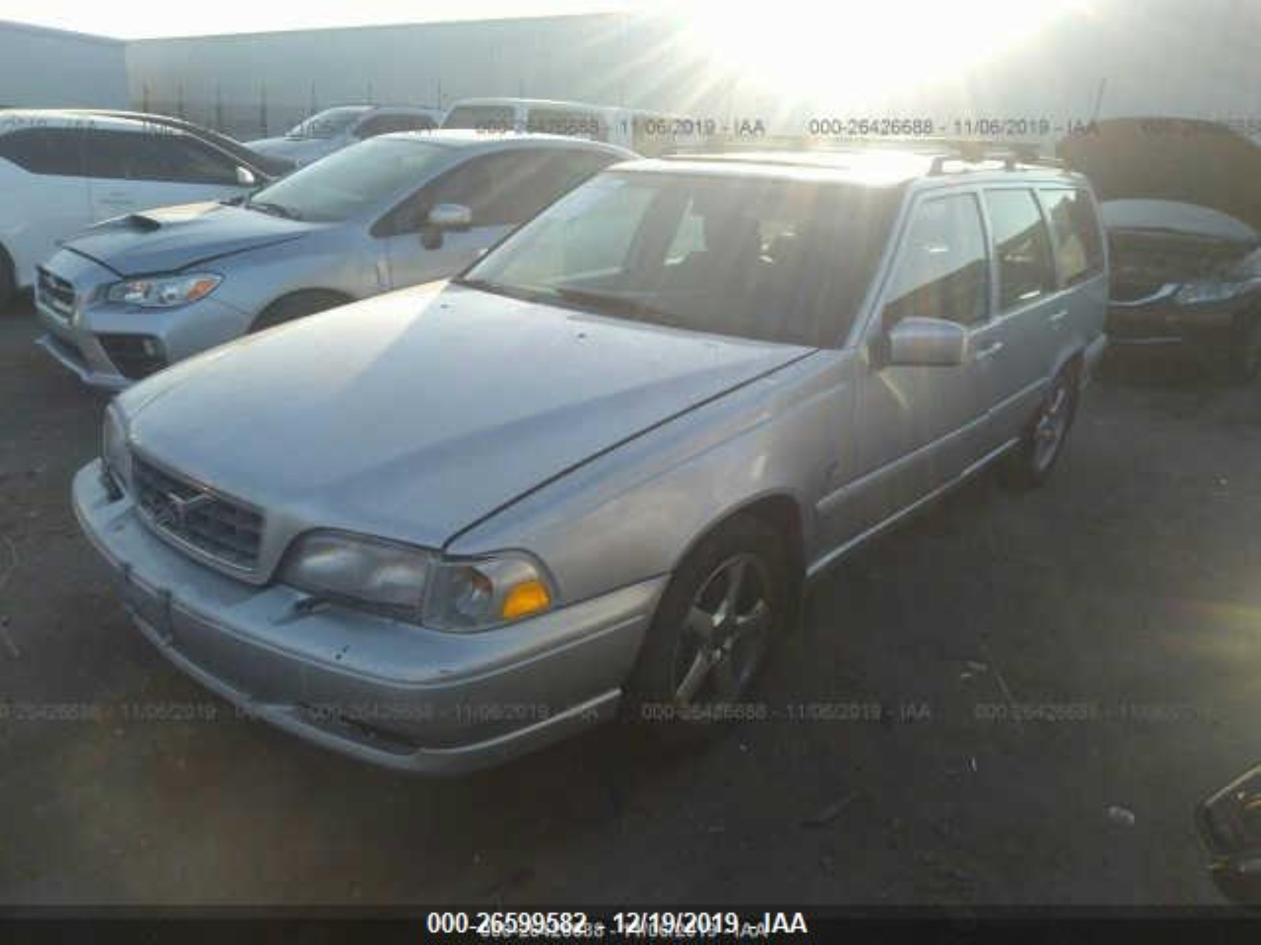 Photo 1 VIN: YV1LW524XW2448794 - VOLVO V70 