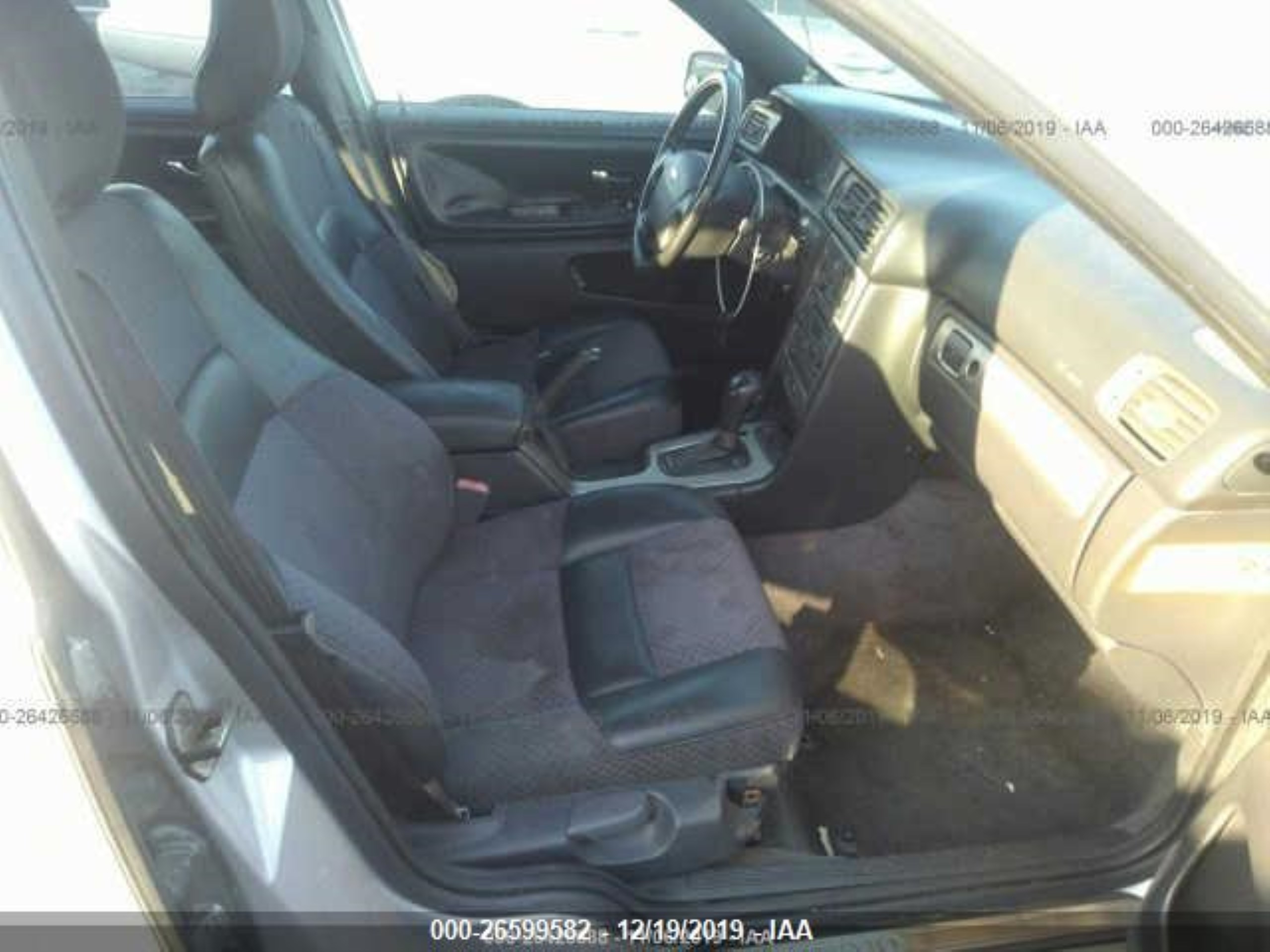 Photo 4 VIN: YV1LW524XW2448794 - VOLVO V70 