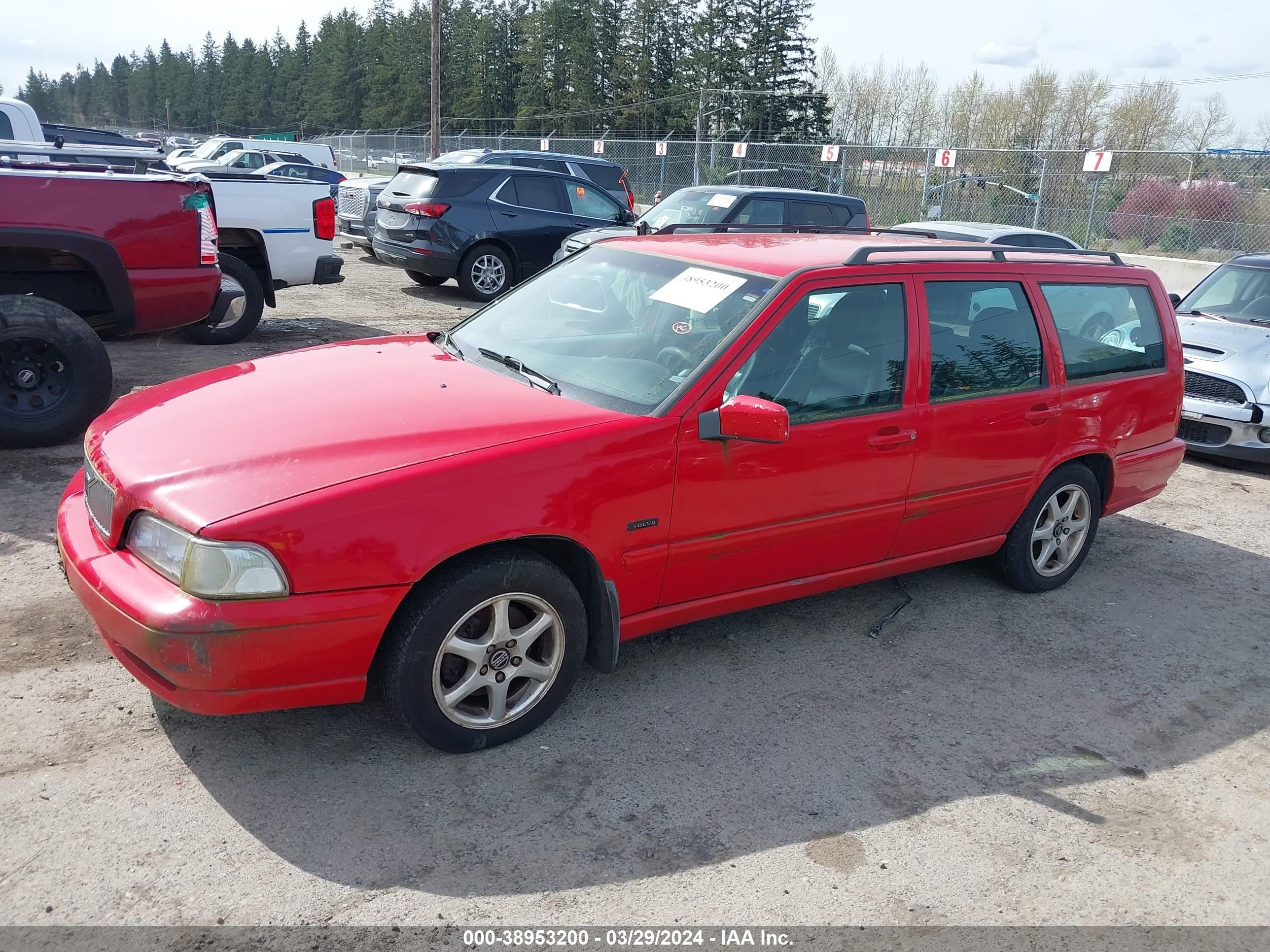 Photo 1 VIN: YV1LW5549W2522623 - VOLVO V70 