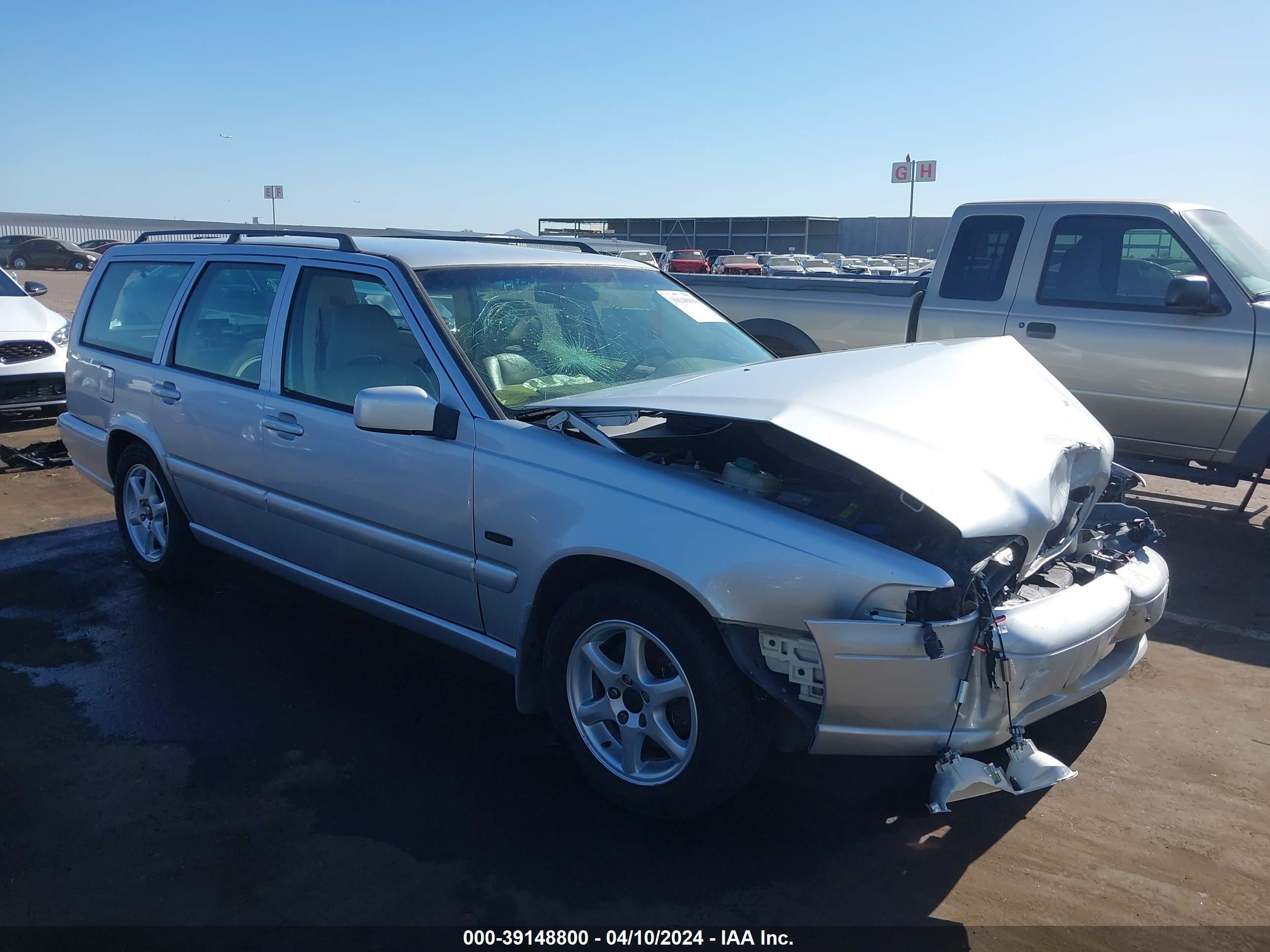 Photo 0 VIN: YV1LW5570W2523184 - VOLVO V70 