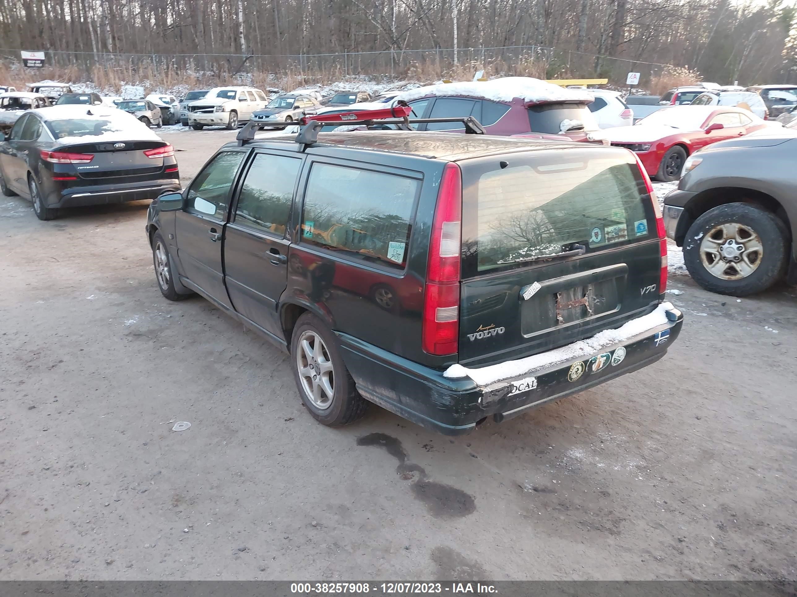 Photo 2 VIN: YV1LW55A5X2621334 - VOLVO V70 