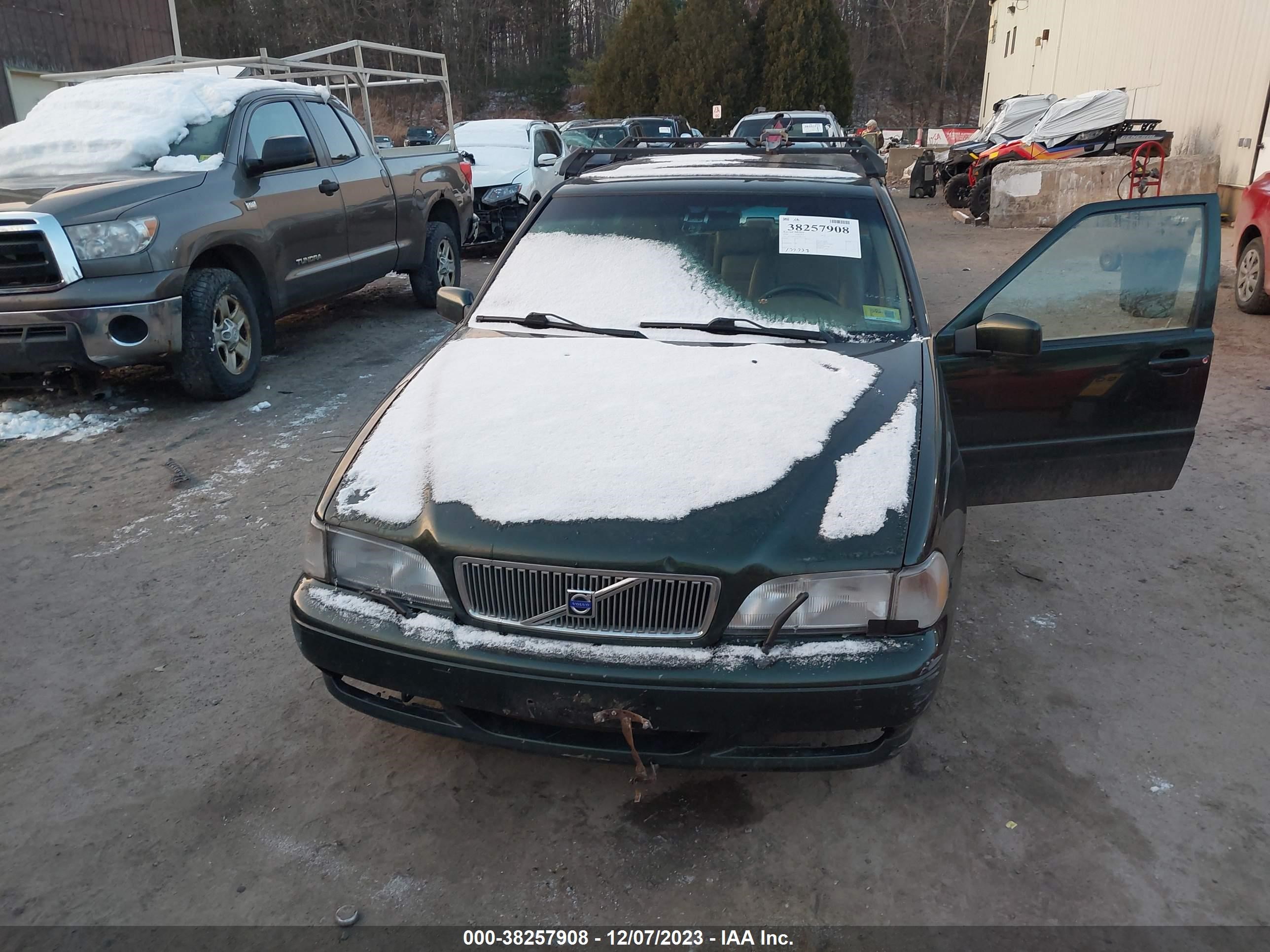 Photo 5 VIN: YV1LW55A5X2621334 - VOLVO V70 