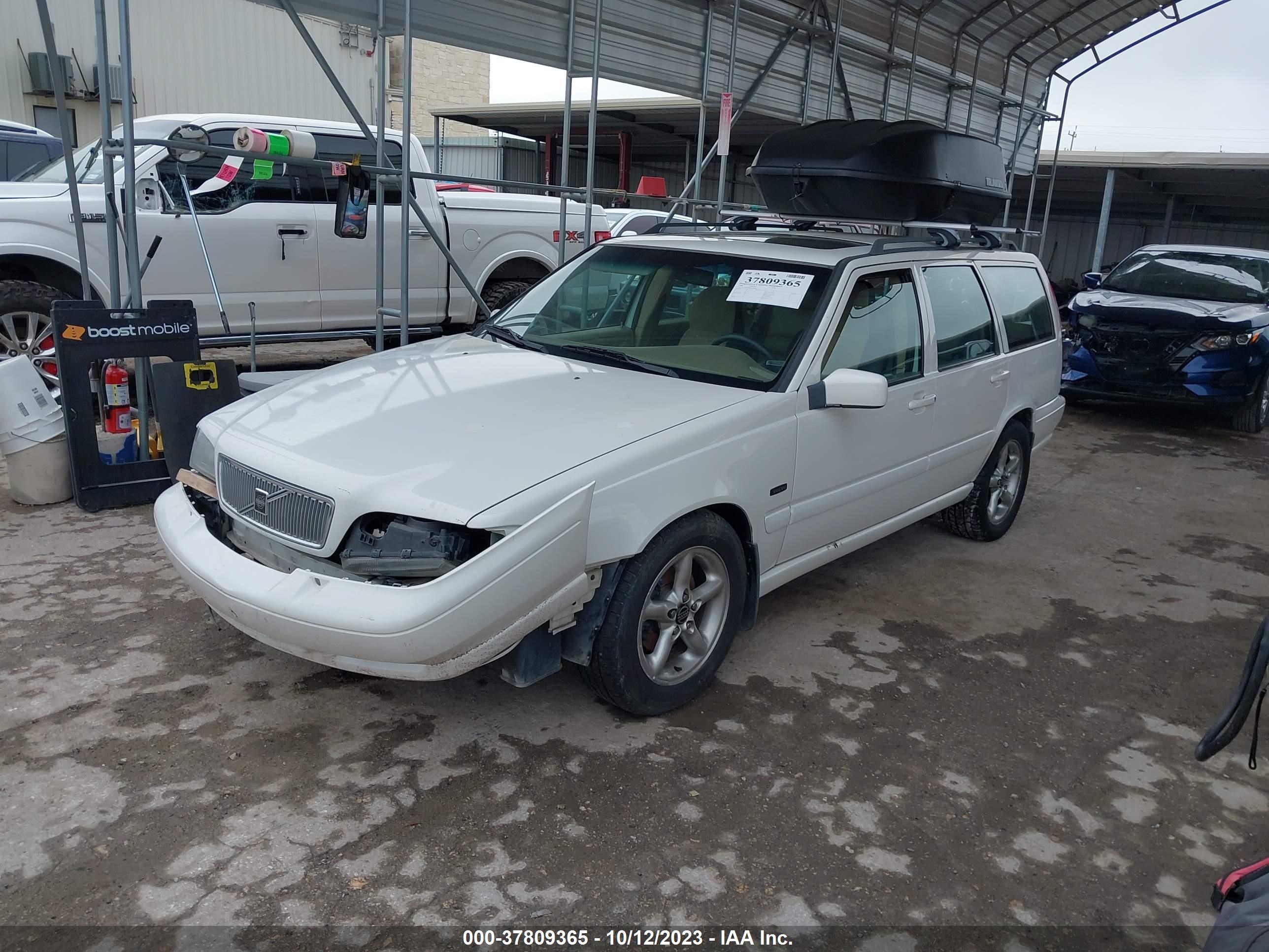 Photo 1 VIN: YV1LW5641W2410851 - VOLVO V70 