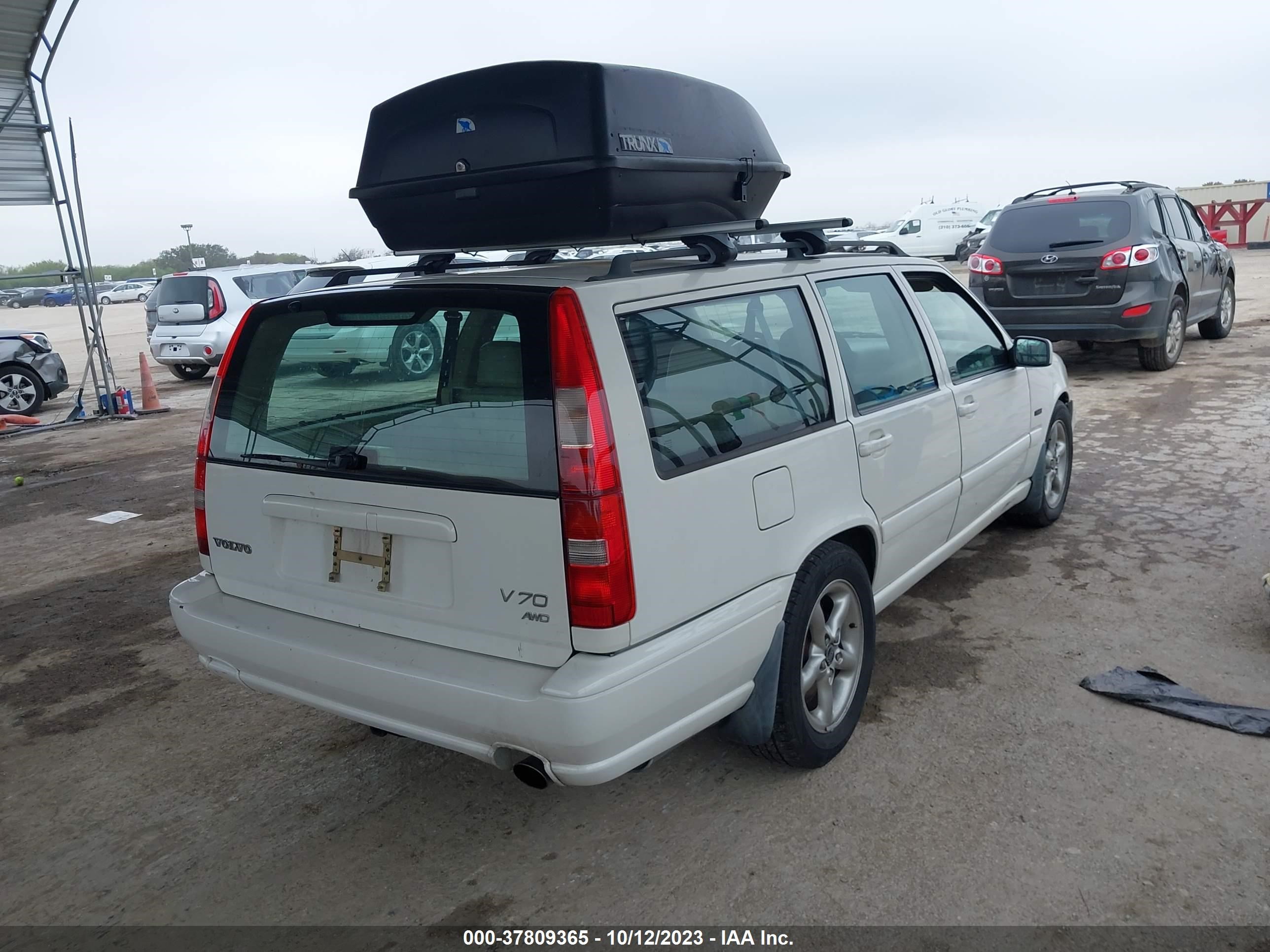 Photo 3 VIN: YV1LW5641W2410851 - VOLVO V70 