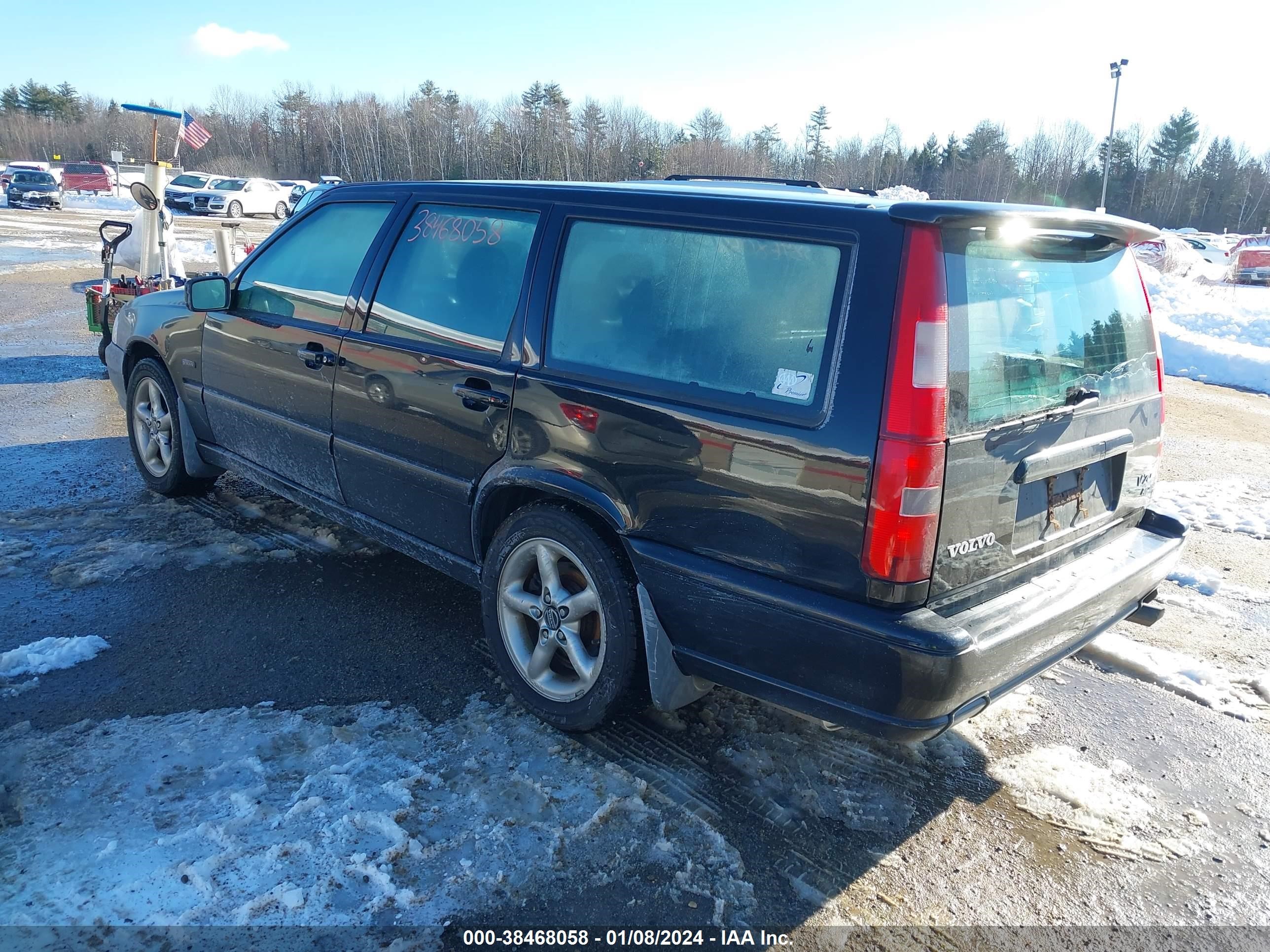 Photo 2 VIN: YV1LW5644W2434240 - VOLVO V70 