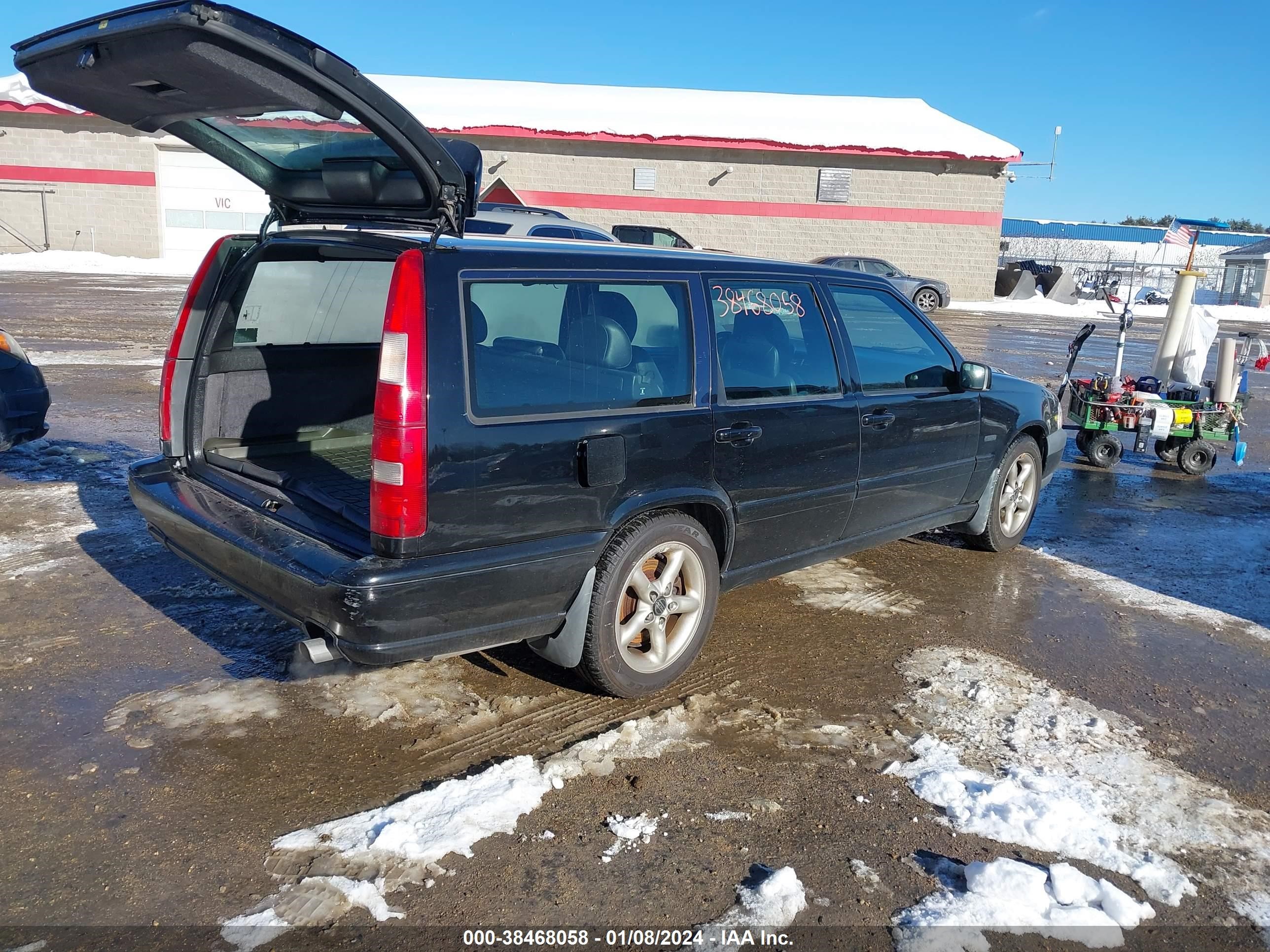 Photo 3 VIN: YV1LW5644W2434240 - VOLVO V70 