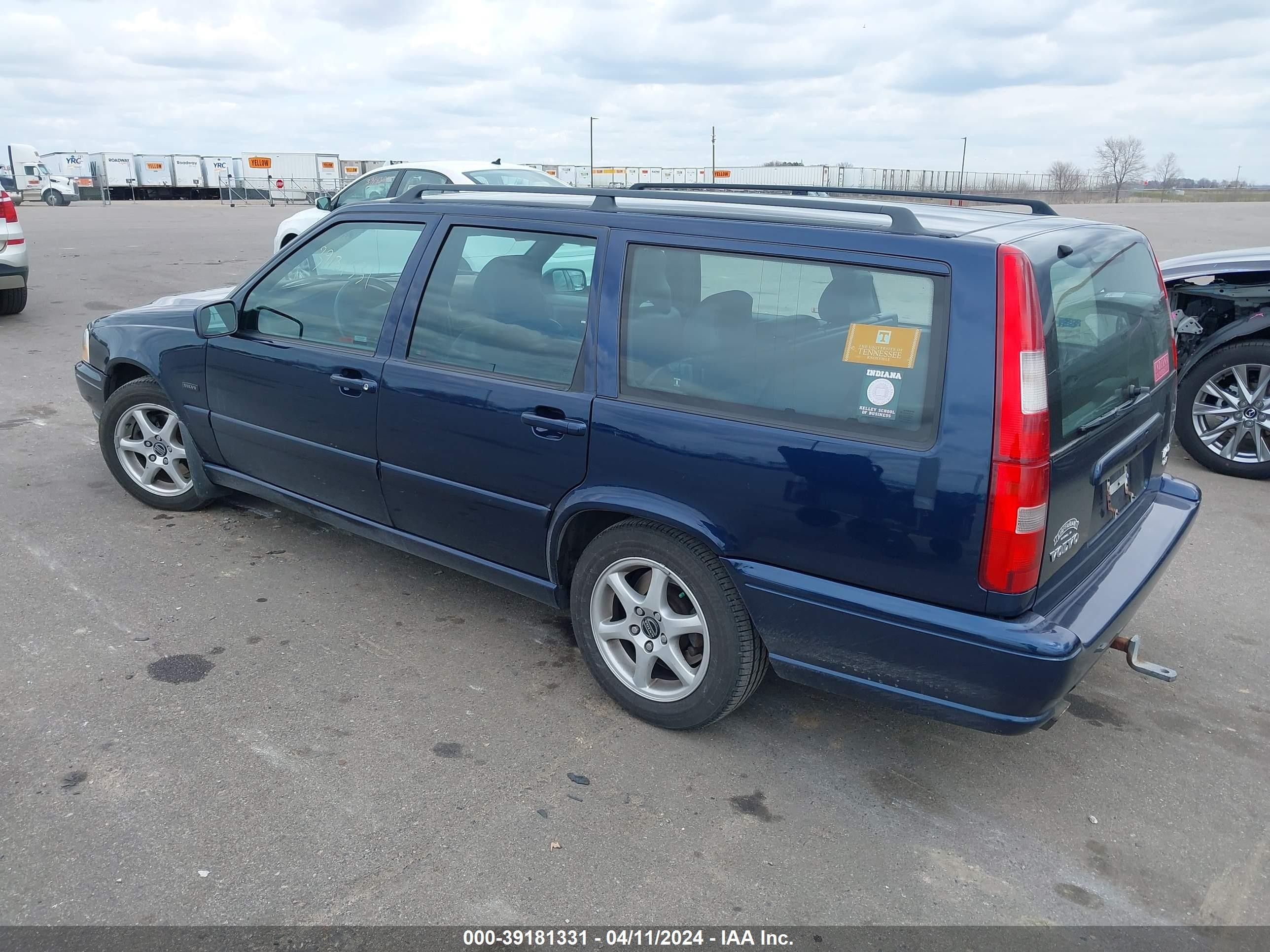 Photo 2 VIN: YV1LW5671W2446792 - VOLVO V70 