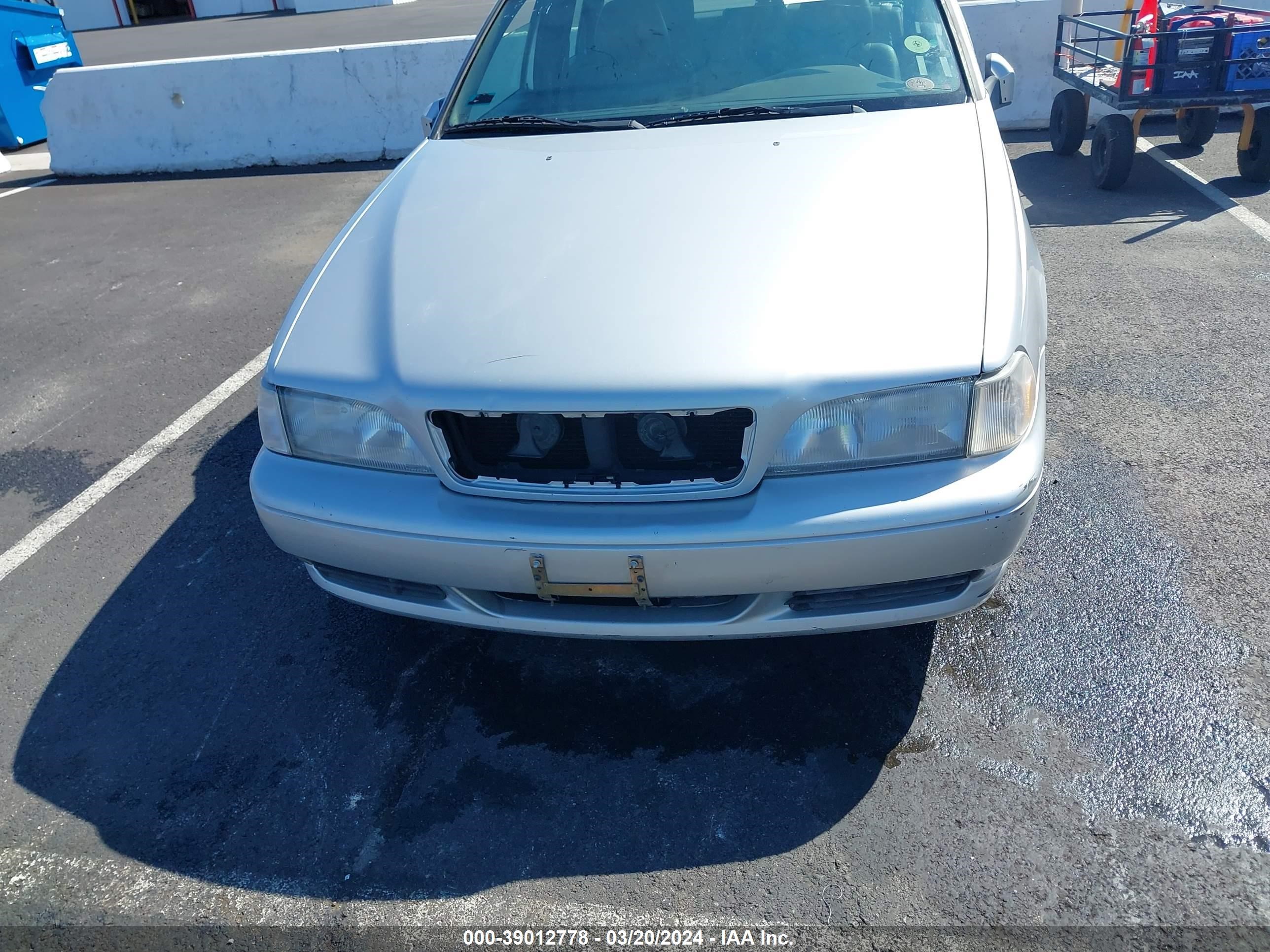 Photo 5 VIN: YV1LW567XW2446872 - VOLVO V70 