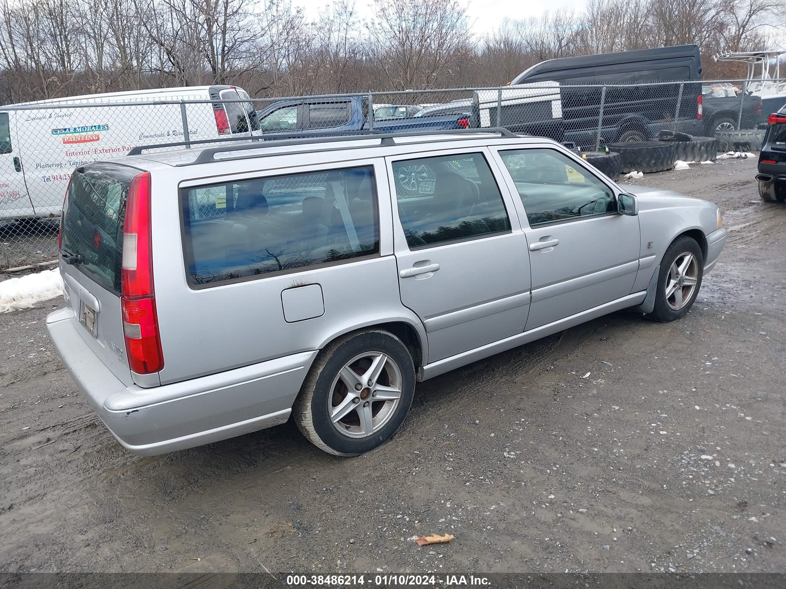 Photo 3 VIN: YV1LW56D3X2585068 - VOLVO V70 