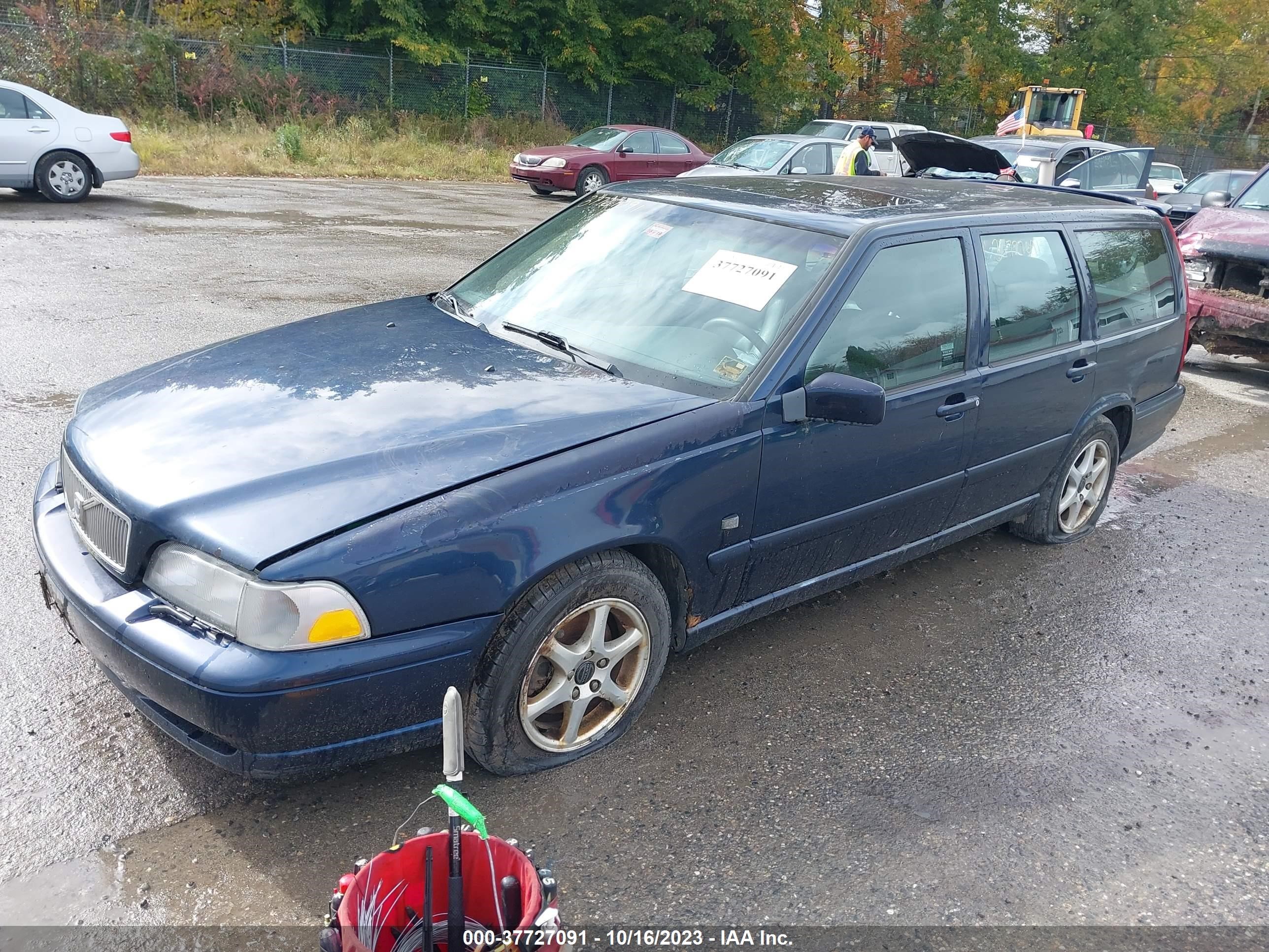 Photo 1 VIN: YV1LW56D9X2618915 - VOLVO V70 