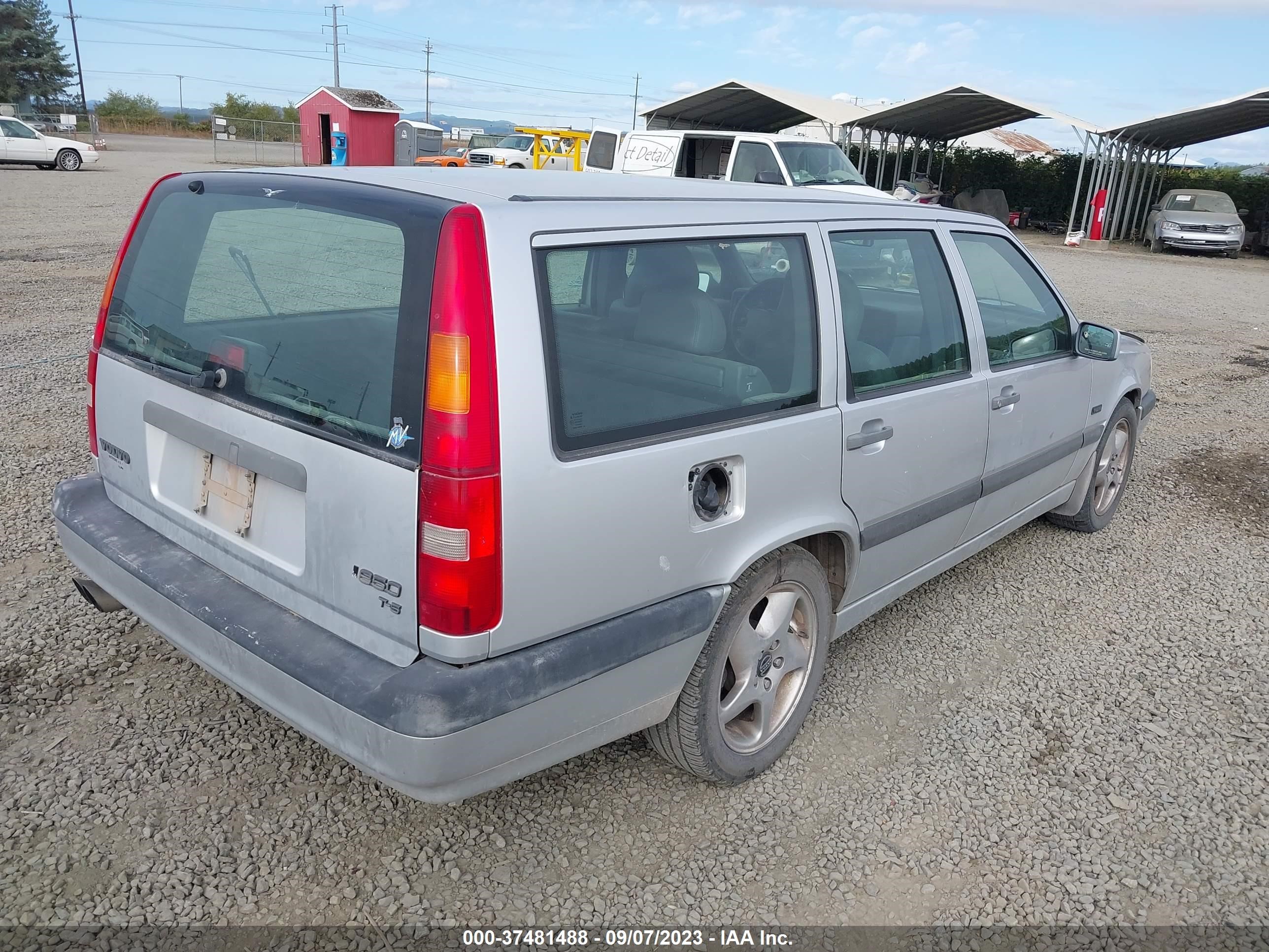 Photo 3 VIN: YV1LW5720V2318853 - VOLVO 850 