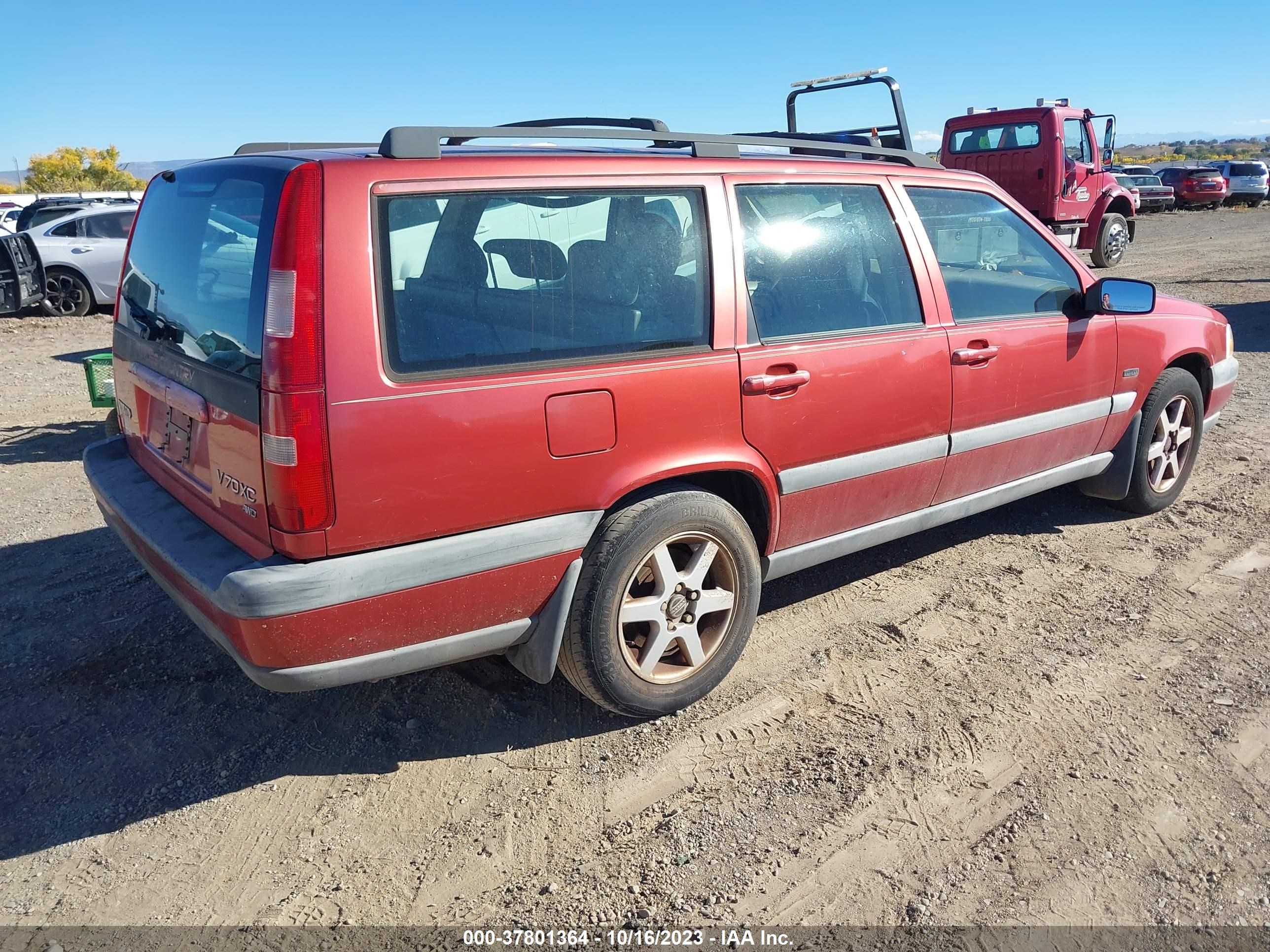 Photo 3 VIN: YV1LZ564XW2483191 - VOLVO V70 