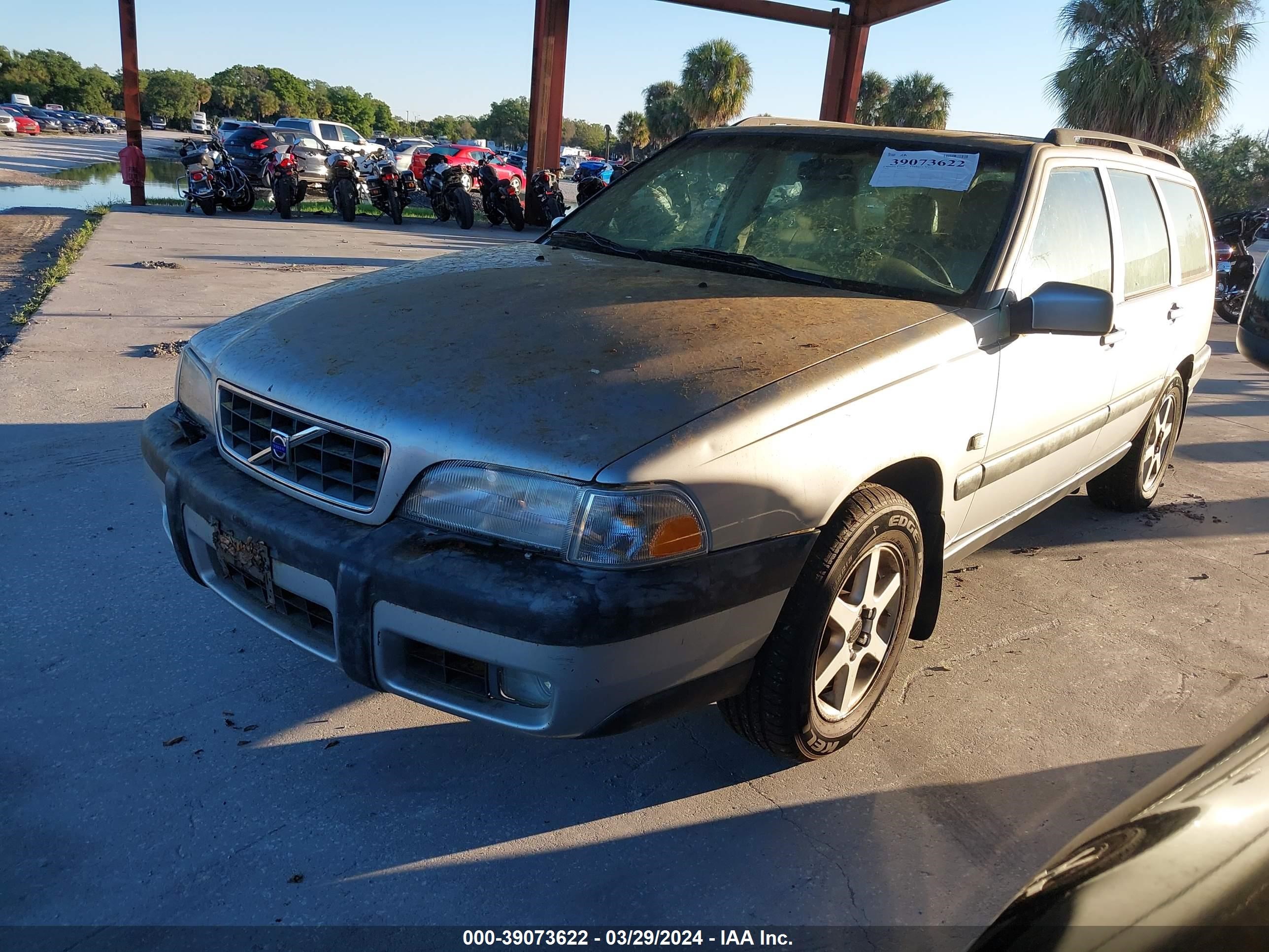 Photo 1 VIN: YV1LZ56D7X2611159 - VOLVO V70 