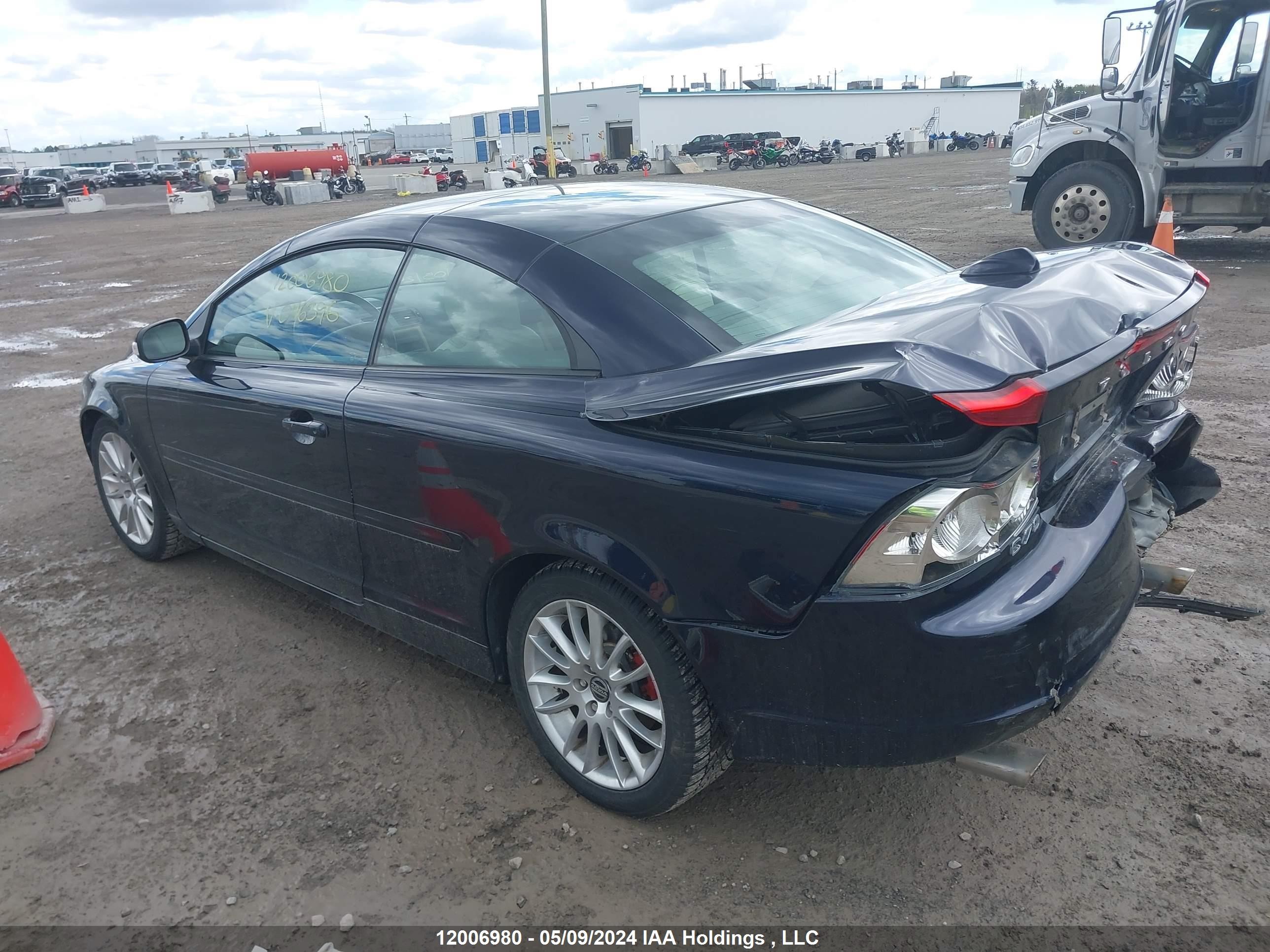 Photo 2 VIN: YV1MC67208J046396 - VOLVO C70 