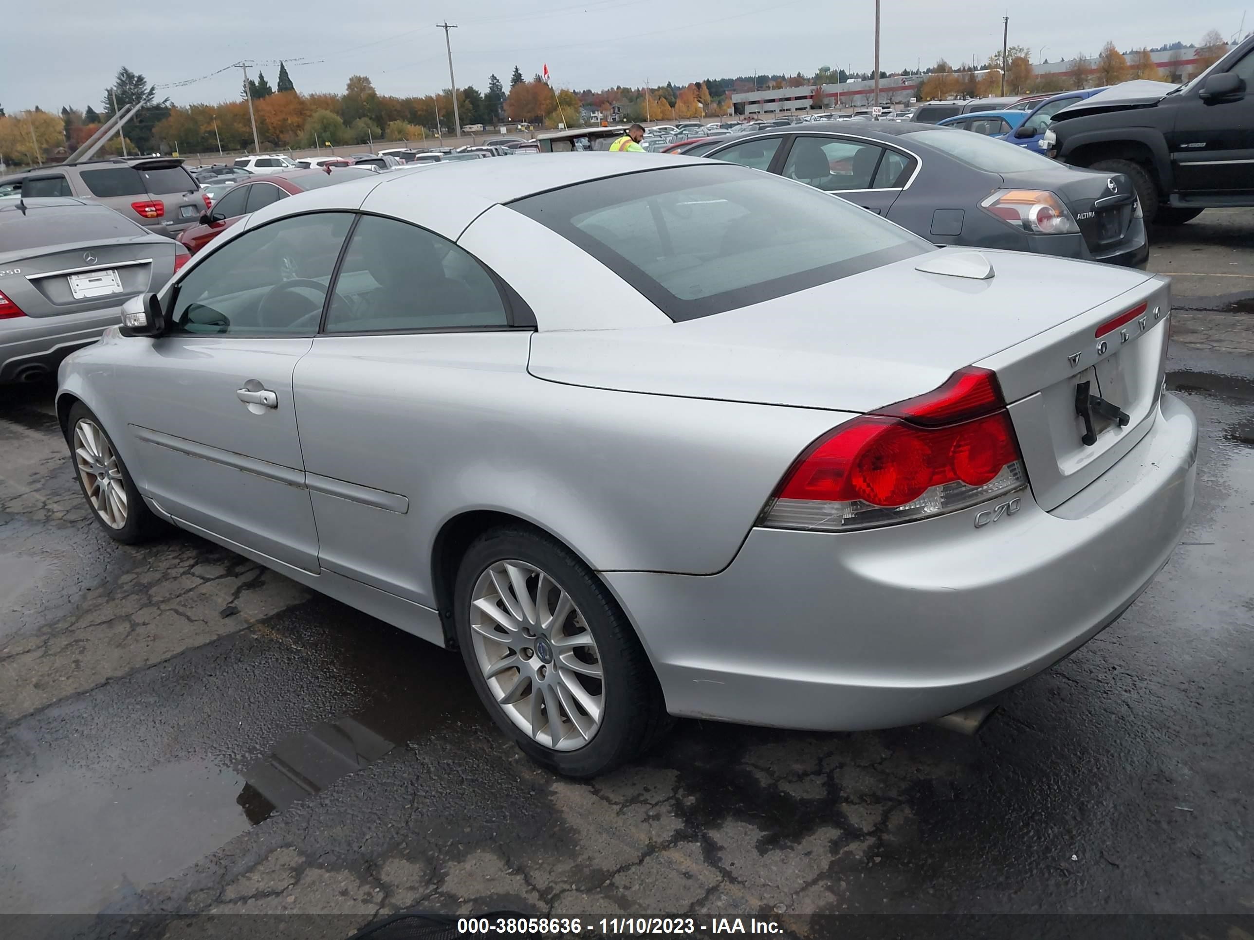 Photo 2 VIN: YV1MC67249J071433 - VOLVO C70 