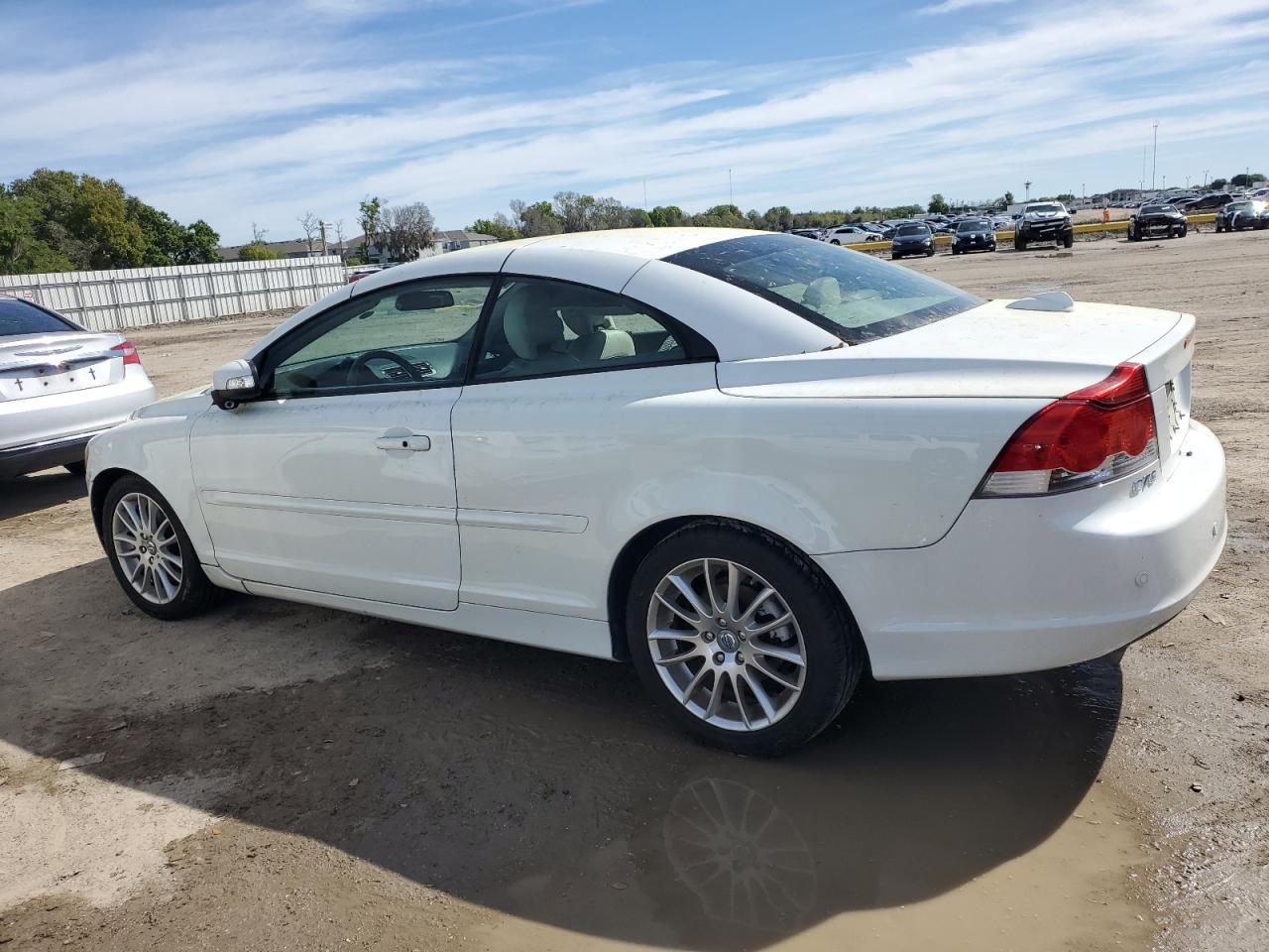 Photo 1 VIN: YV1MC672X8J054778 - VOLVO C70 