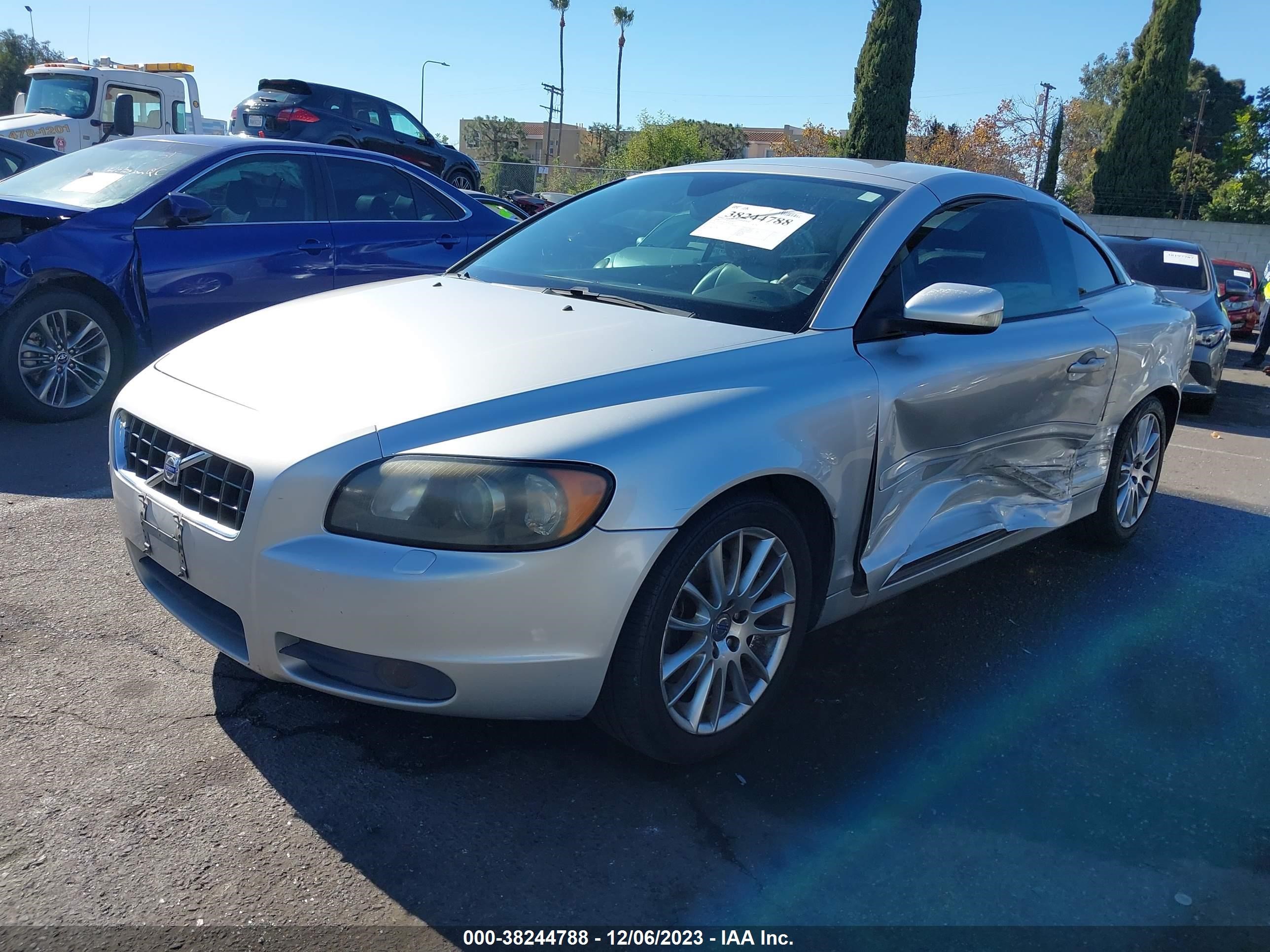 Photo 1 VIN: YV1MC68226J003500 - VOLVO C70 