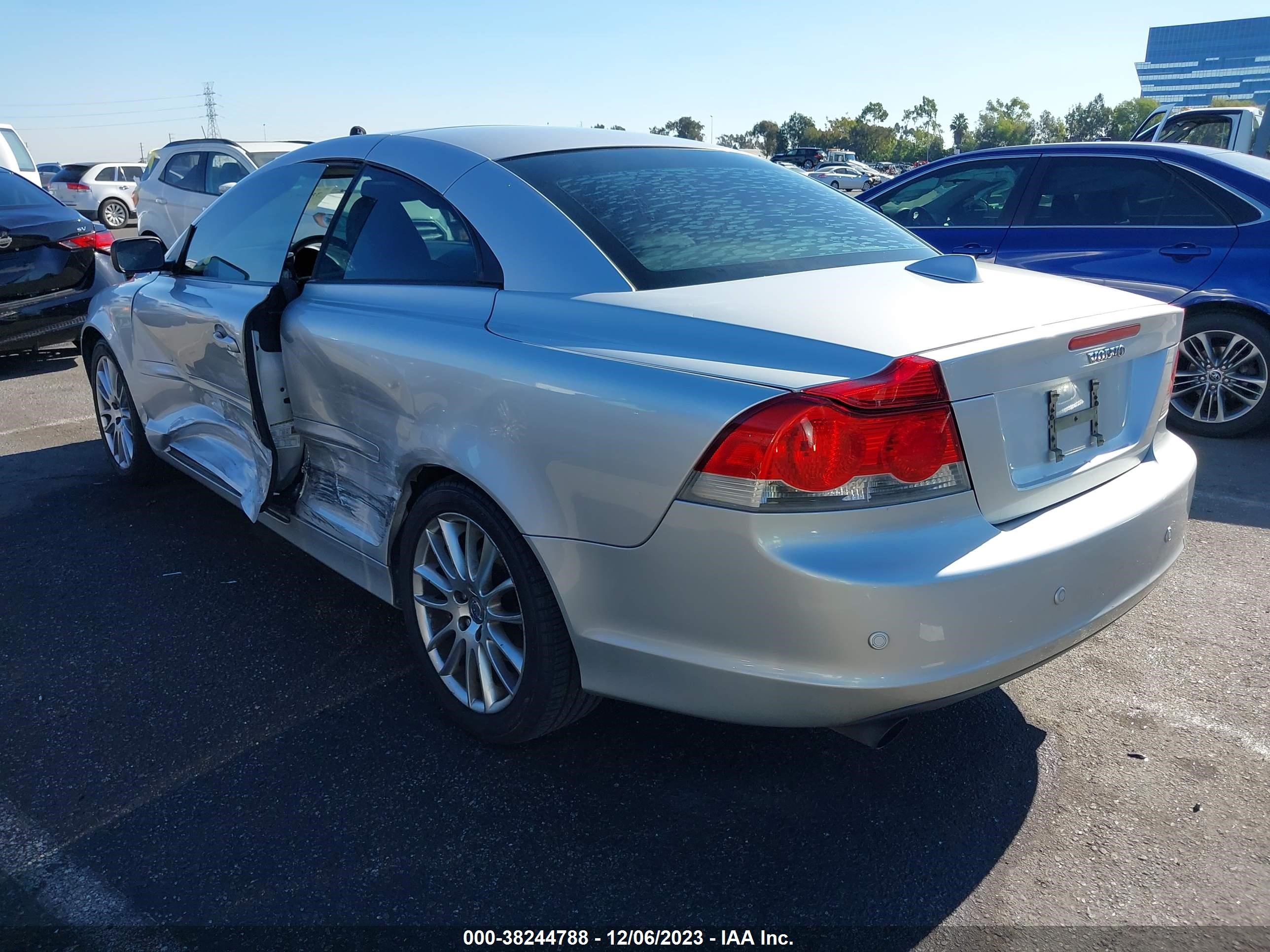 Photo 2 VIN: YV1MC68226J003500 - VOLVO C70 