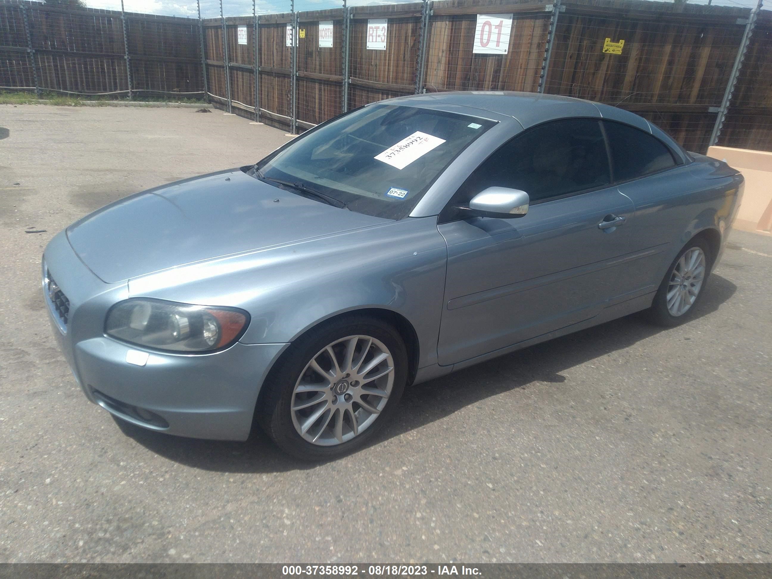 Photo 1 VIN: YV1MC682X7J026864 - VOLVO C70 