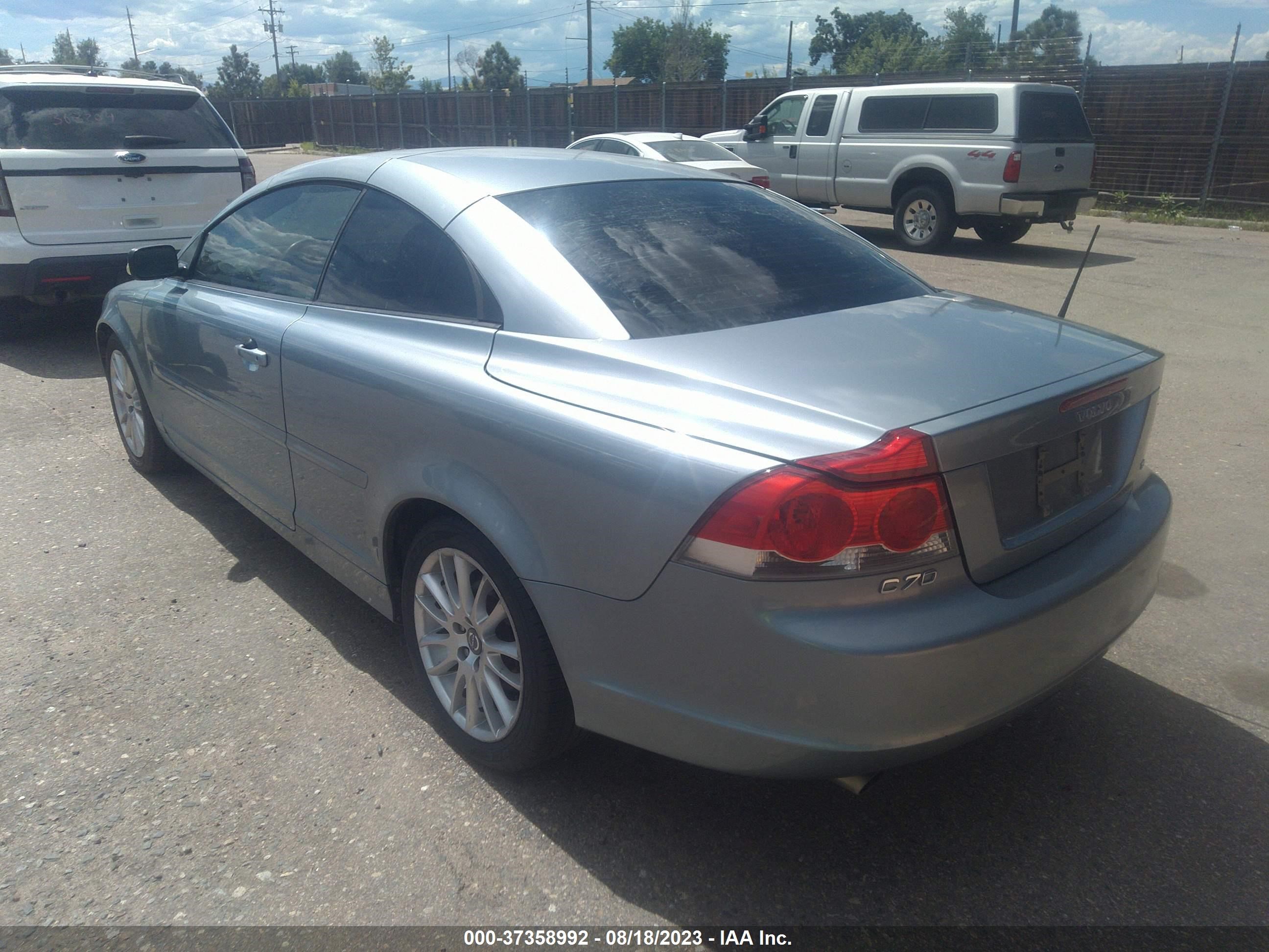 Photo 2 VIN: YV1MC682X7J026864 - VOLVO C70 