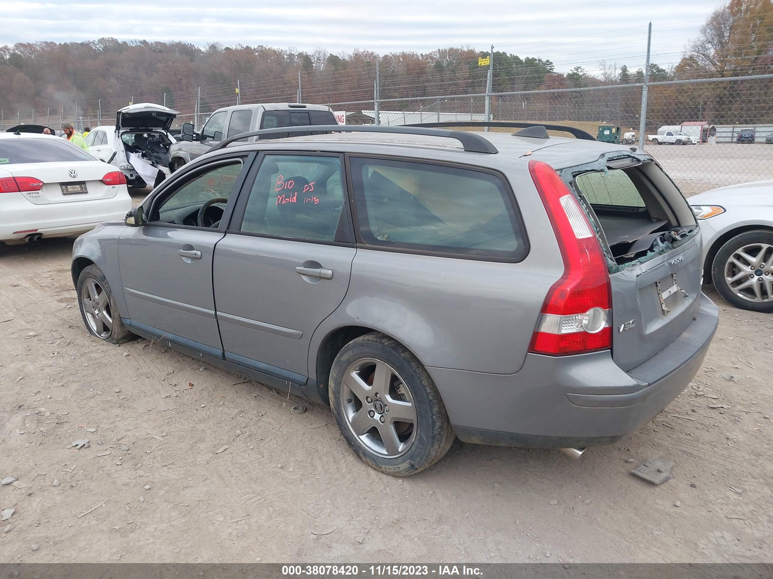 Photo 2 VIN: YV1MJ682652081311 - VOLVO V50 