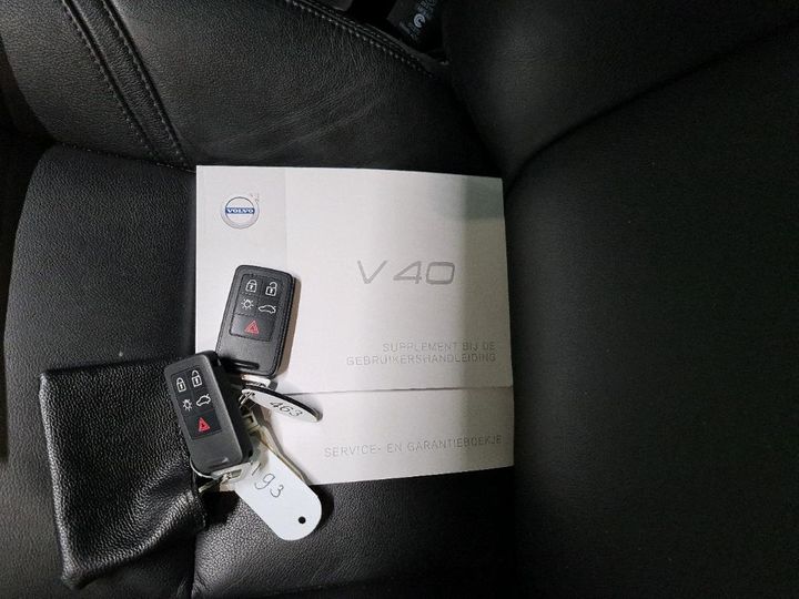 Photo 9 VIN: YV1MV2181J2483146 - VOLVO V40 