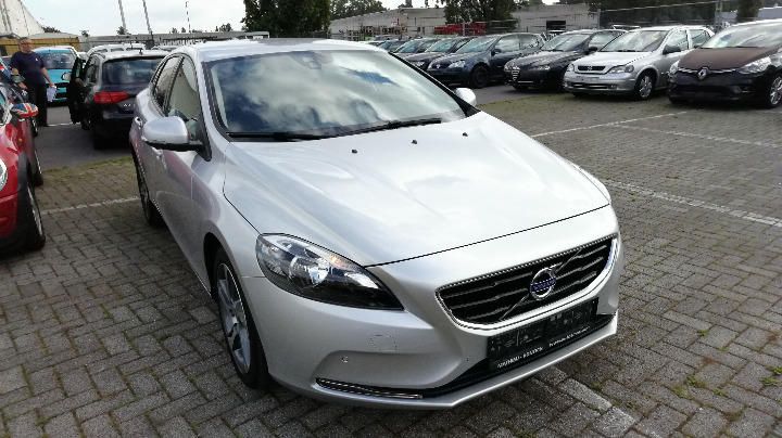 Photo 2 VIN: YV1MV21L1G2347240 - VOLVO V40 HATCHBACK 