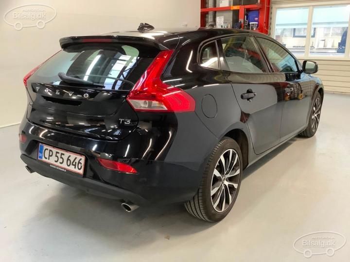 Photo 5 VIN: YV1MV32V0K2598398 - VOLVO V40 HATCHBACK 