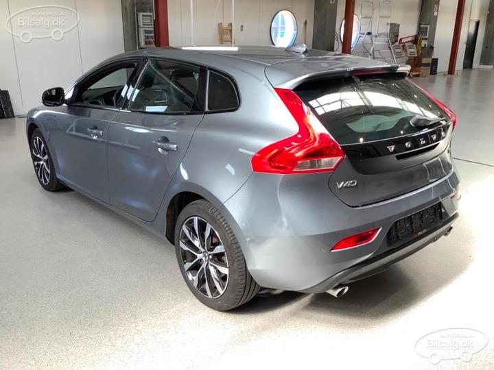 Photo 18 VIN: YV1MV32V0K2600290 - VOLVO V40 HATCHBACK 