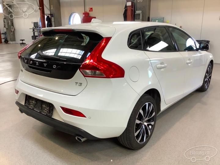 Photo 4 VIN: YV1MV32V0K2605240 - VOLVO V40 HATCHBACK 