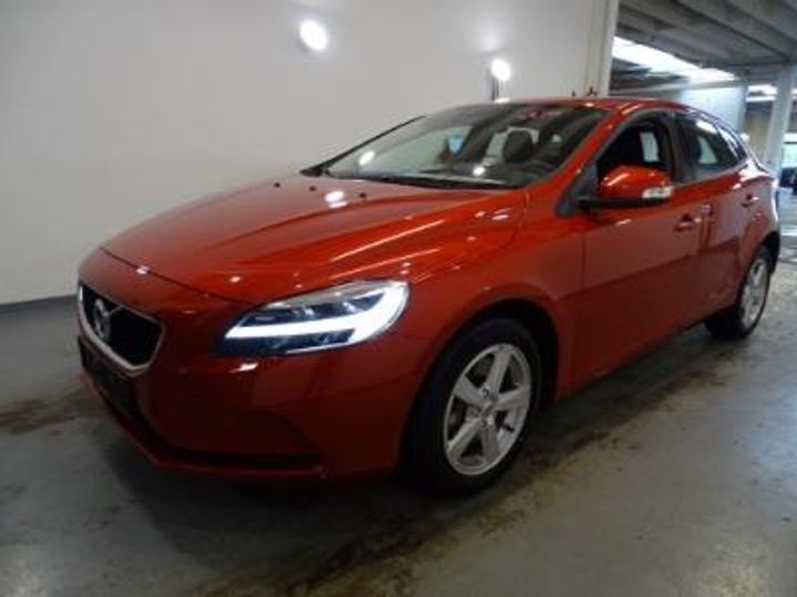 Photo 1 VIN: YV1MV33V0K2568645 - VOLVO V40 - 2016 